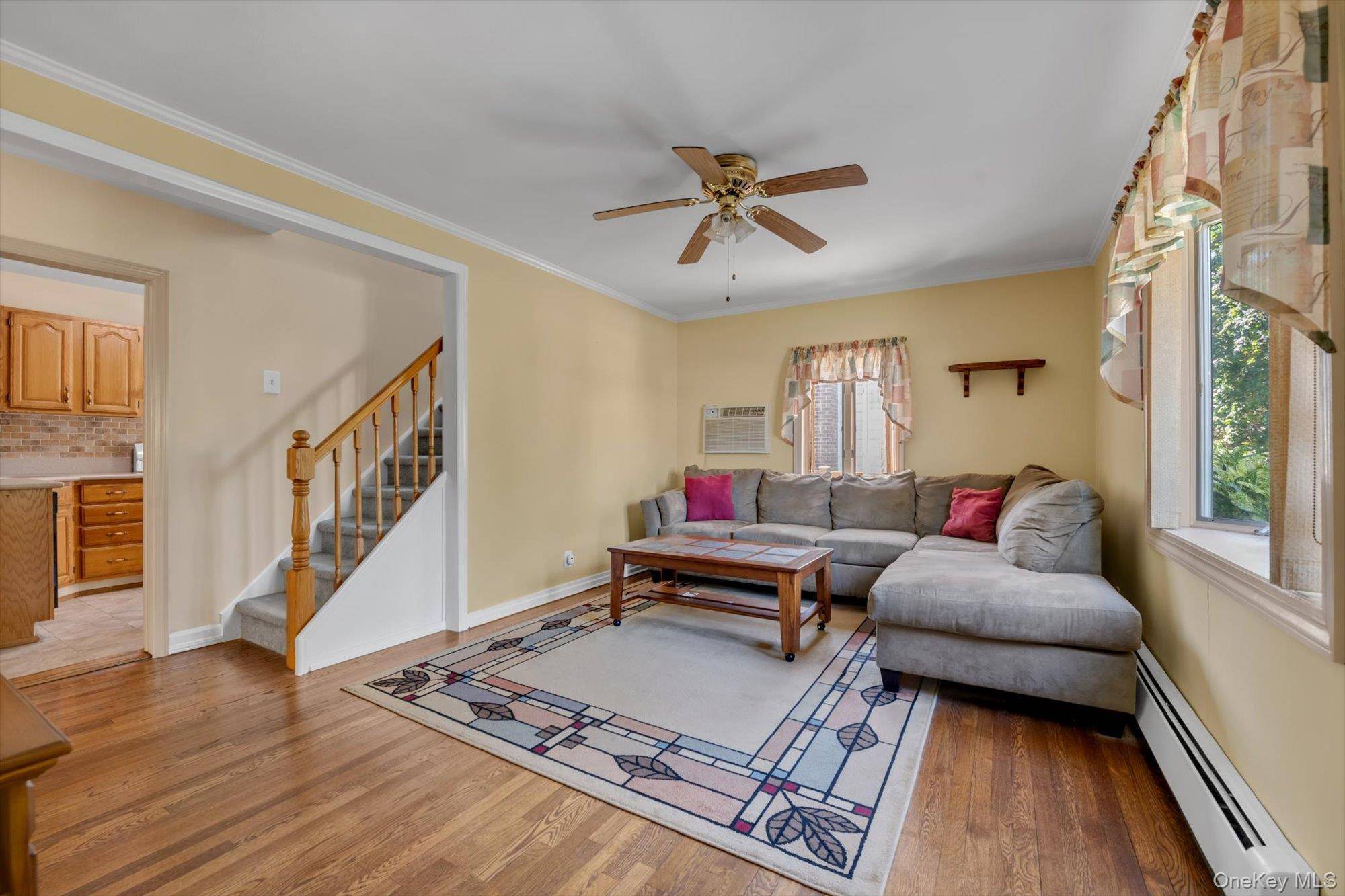 54 Sullivan RD, Farmingdale, NY 11735