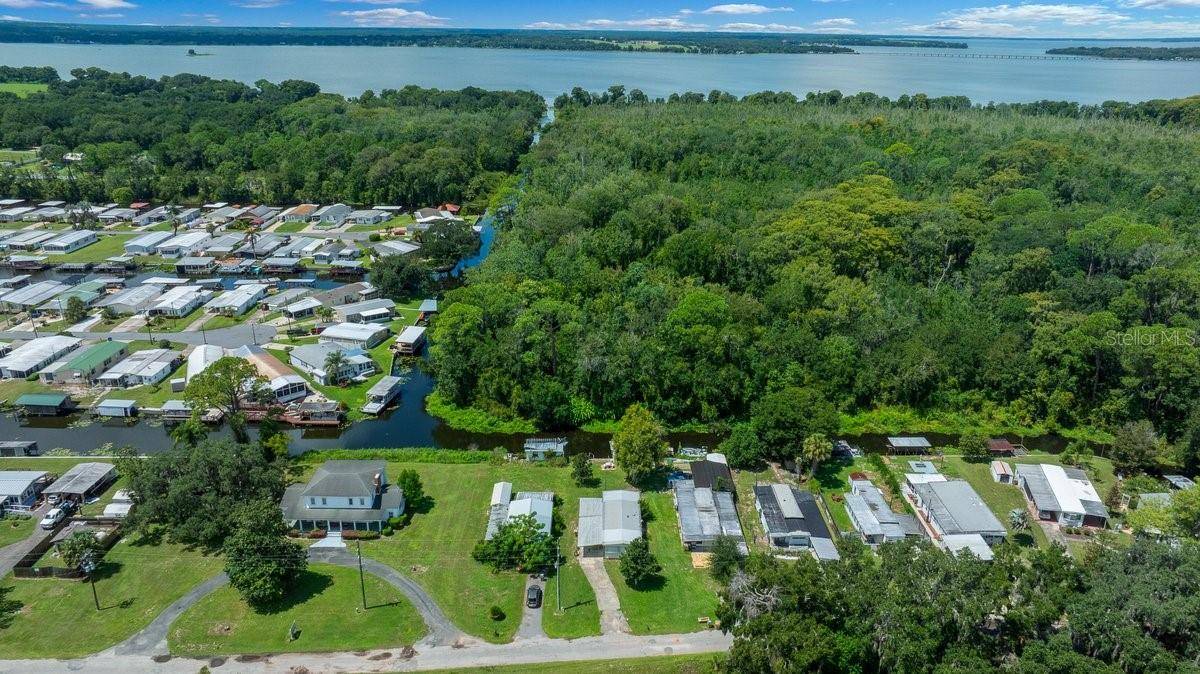 13337 WOODLAND DR, Astatula, FL 34705