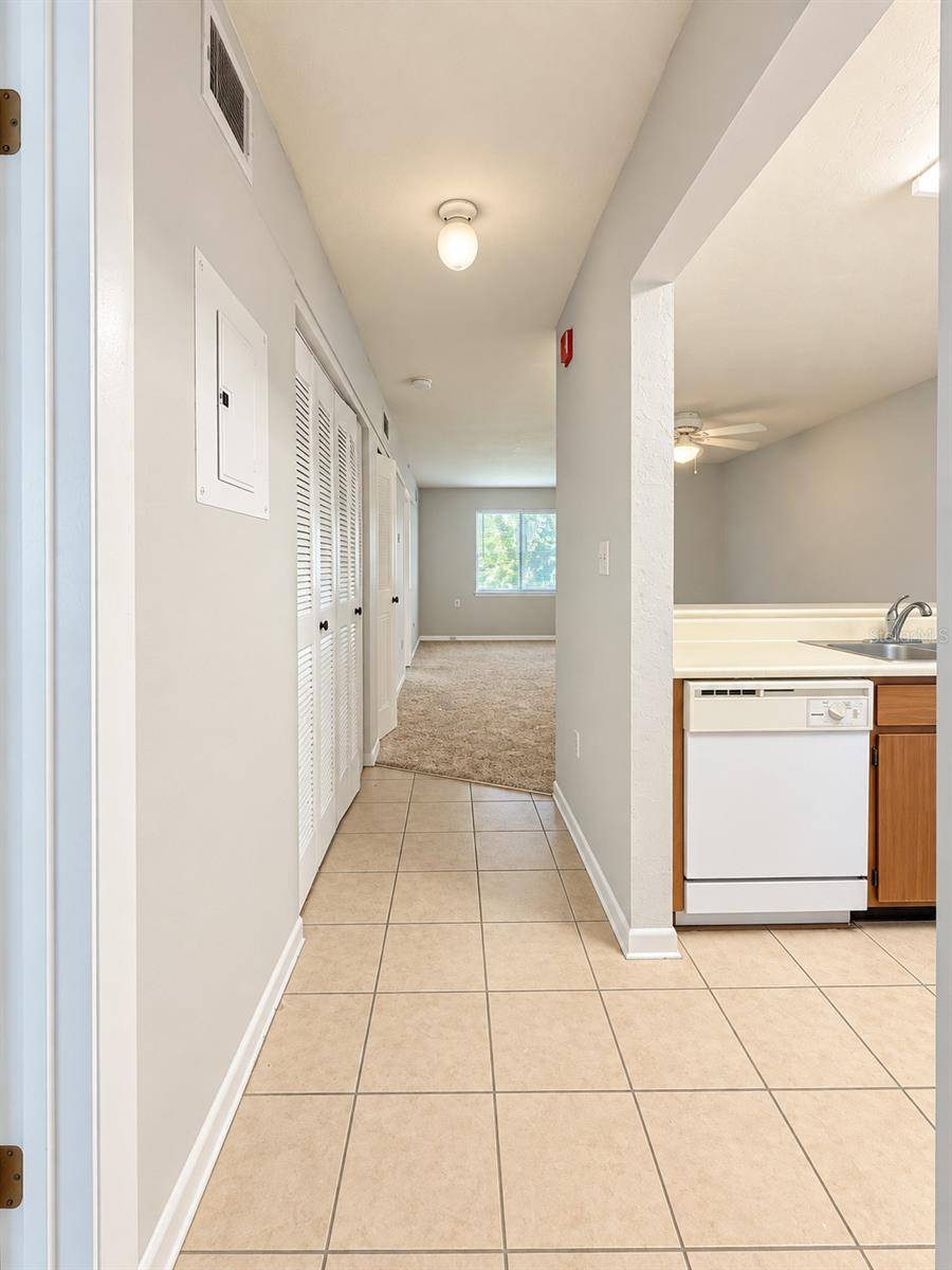111 SE 16TH AVE #O206, Gainesville, FL 32601