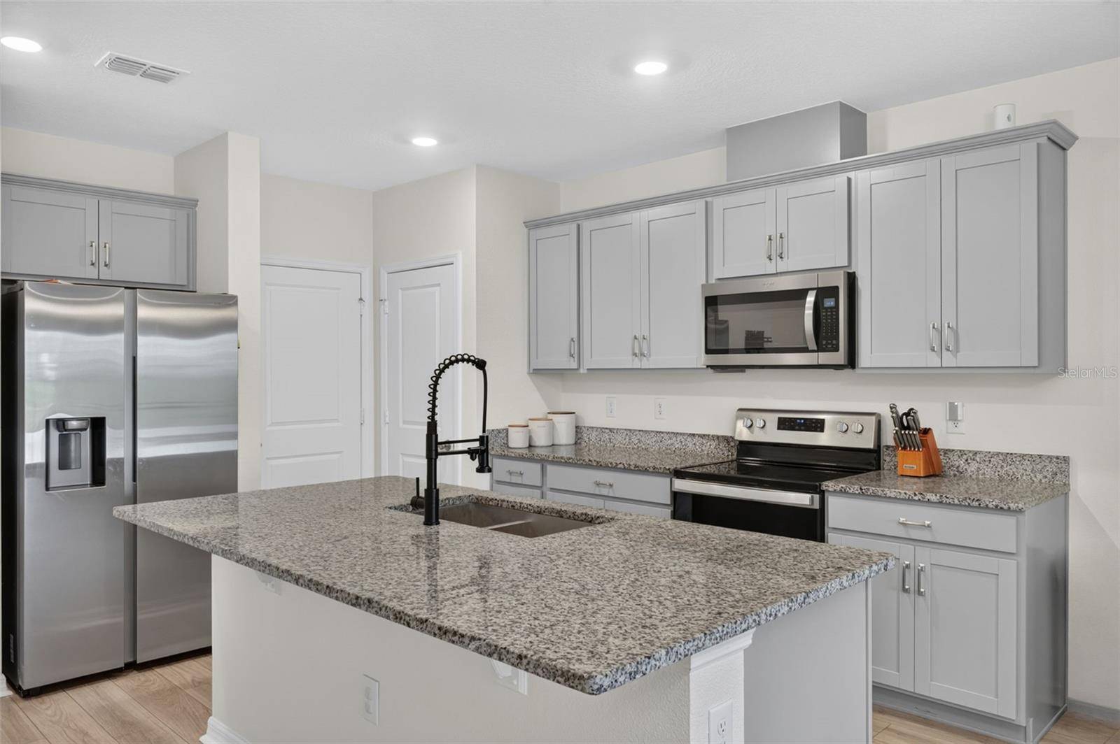 1405 MIRABELLA CIR, Davenport, FL 33897