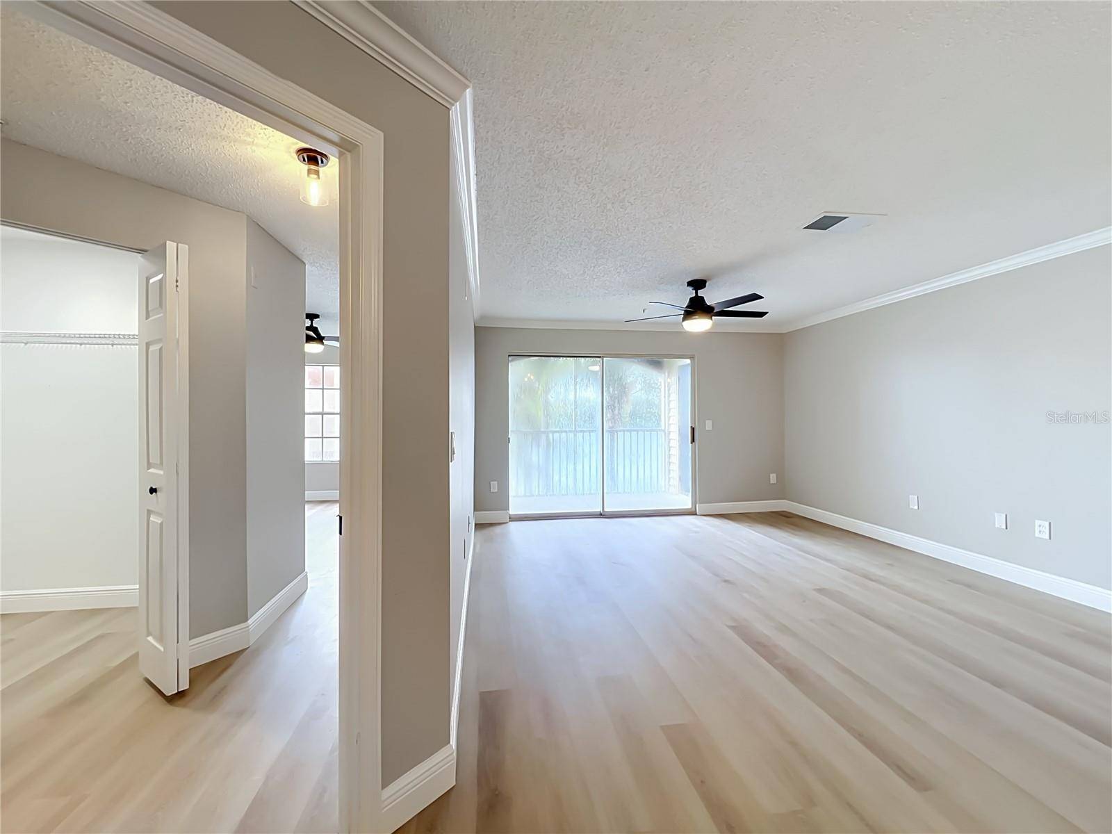 1939 SUMMER CLUB DR #215, Oviedo, FL 32765