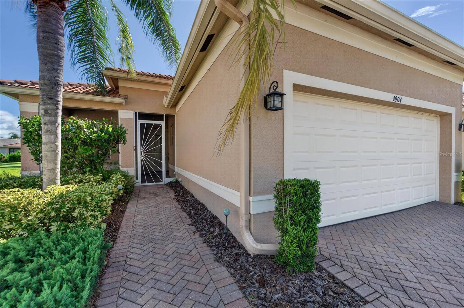 4904 ROCK ISLAND CT, Wimauma, FL 33598