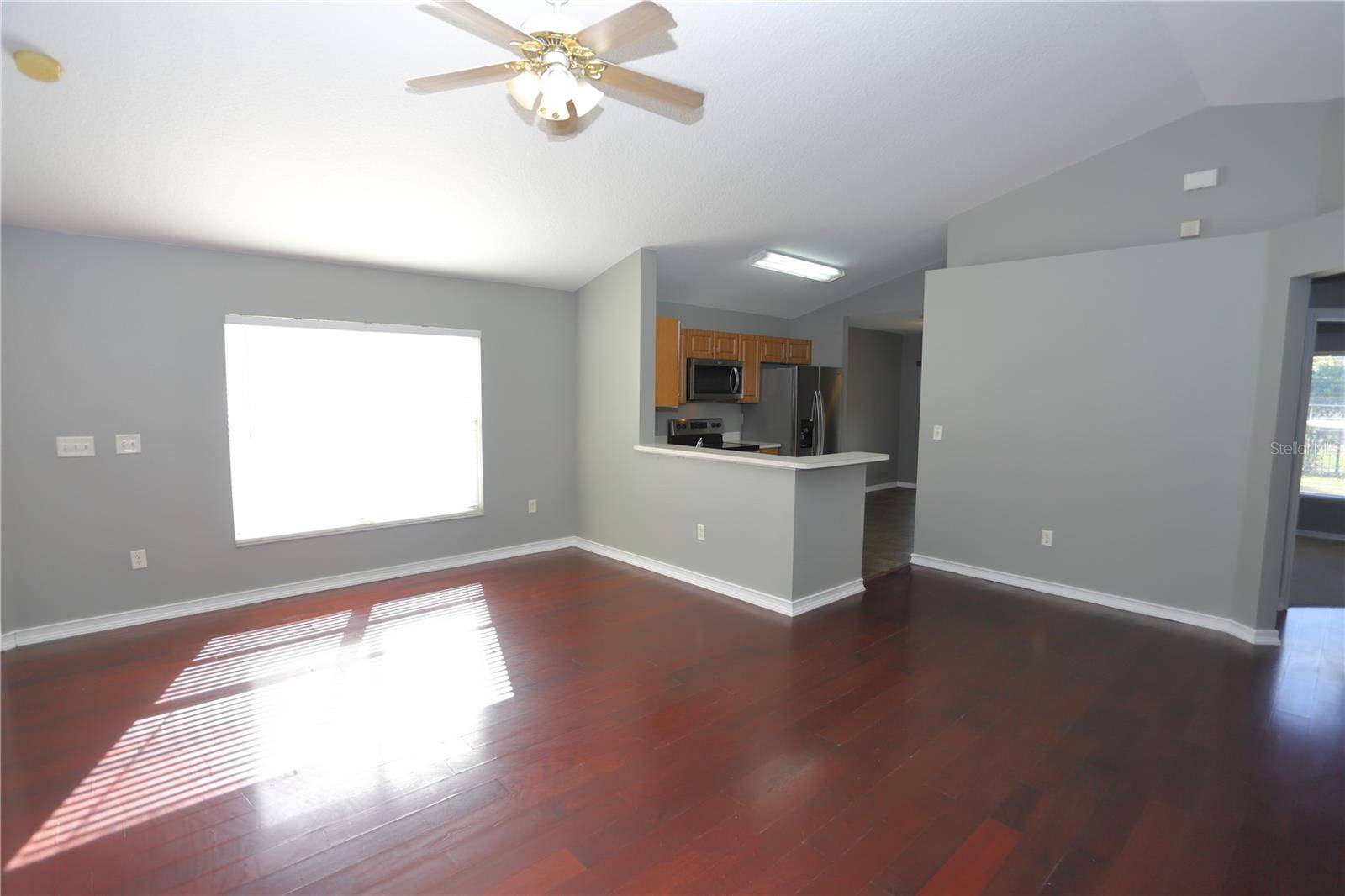 5826 TANAGERLAKE RD, Lithia, FL 33547