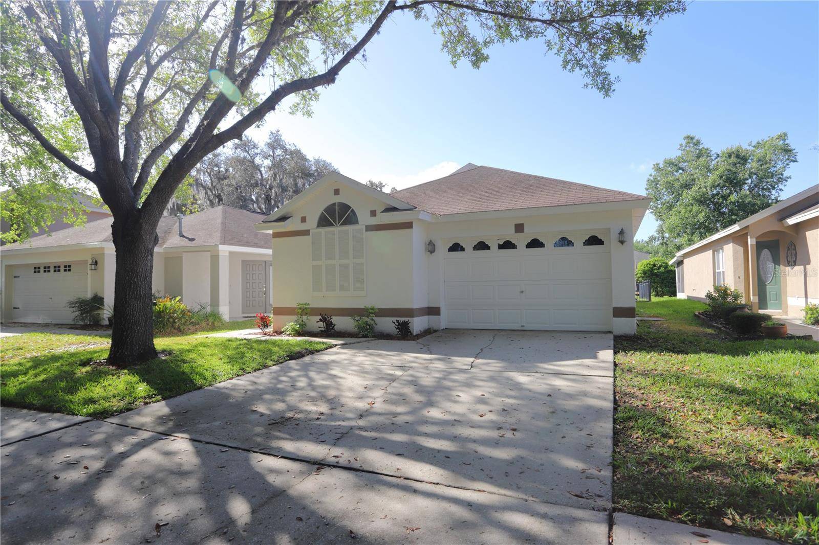 5826 TANAGERLAKE RD, Lithia, FL 33547