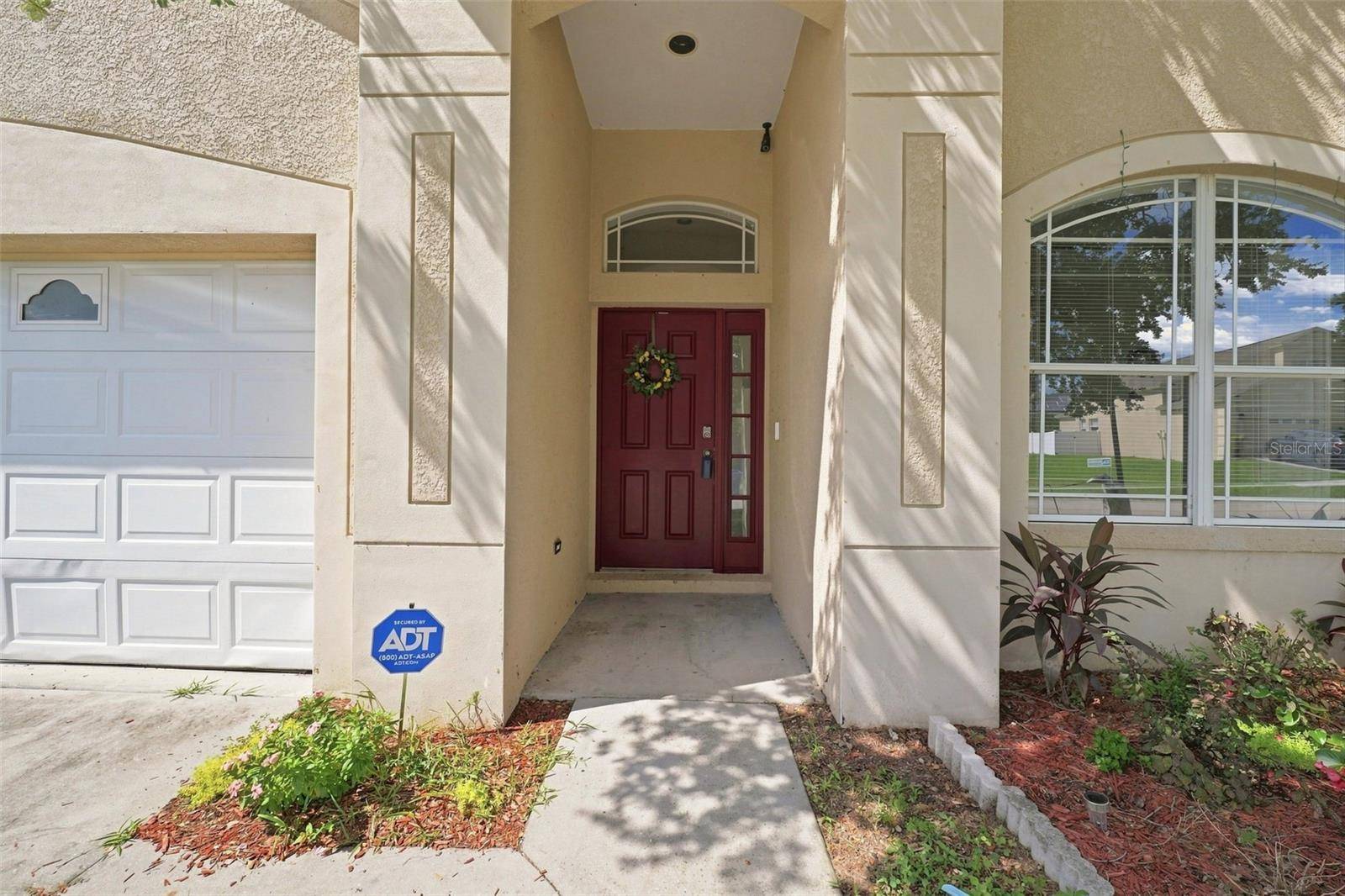 8814 SOUTHERN CHARM CIR, Brooksville, FL 34613
