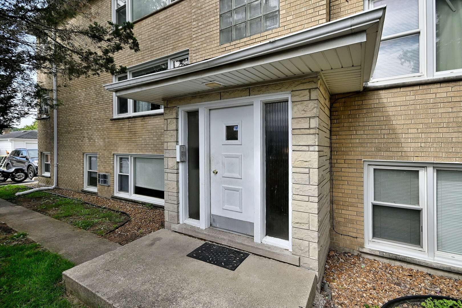 8609 W Grand AVE, River Grove, IL 60171