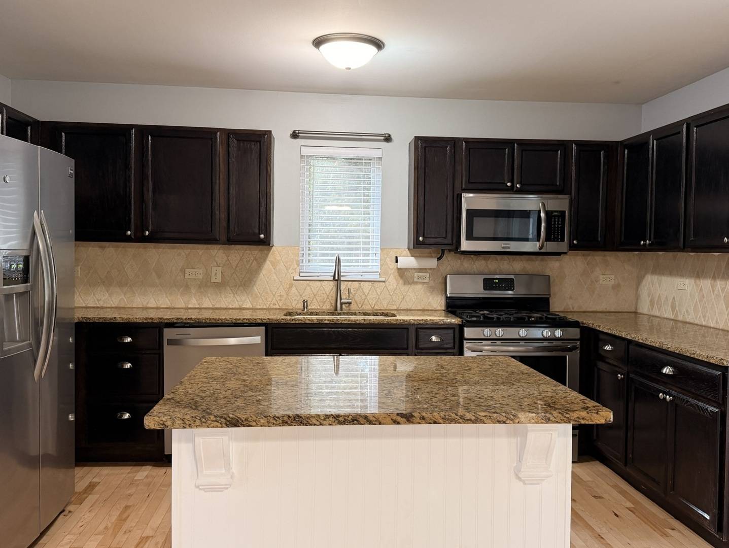 700 Woodbine LN, Marengo, IL 60152