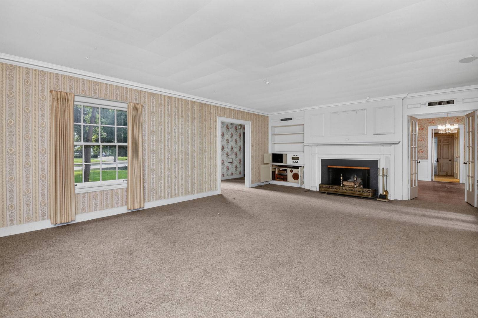 635 S Oak ST, Hinsdale, IL 60521