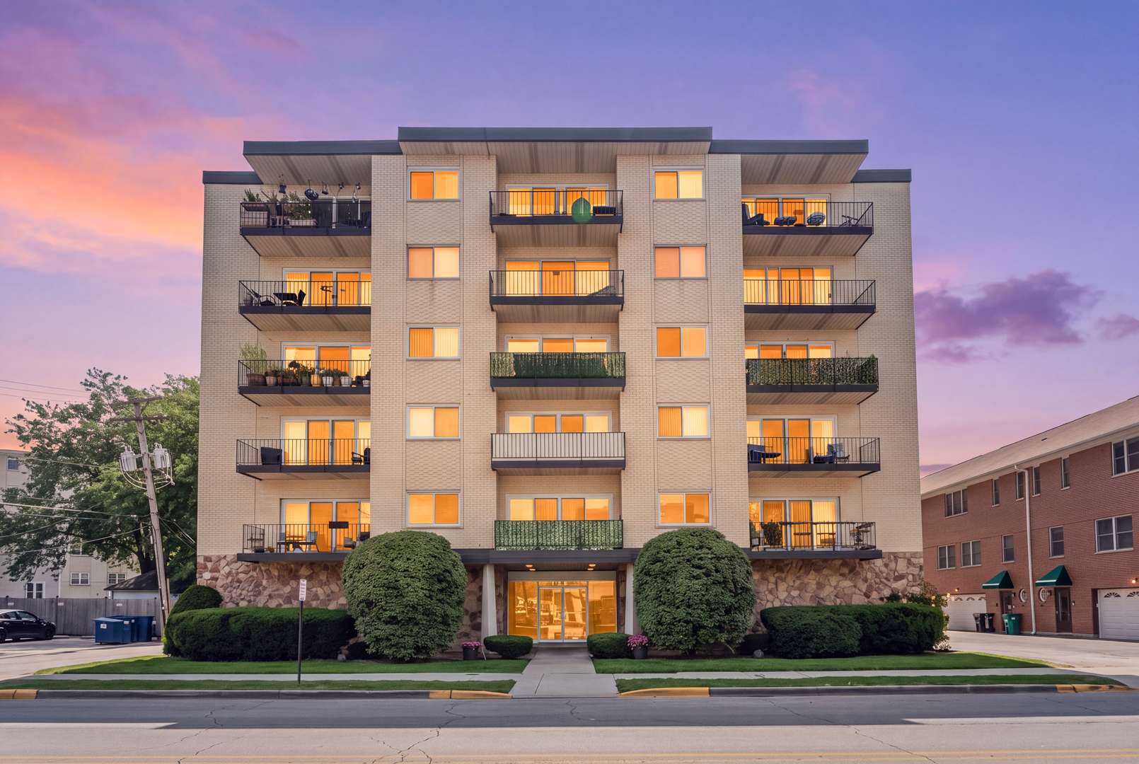 7314 Randolph ST #5B, Forest Park, IL 60130