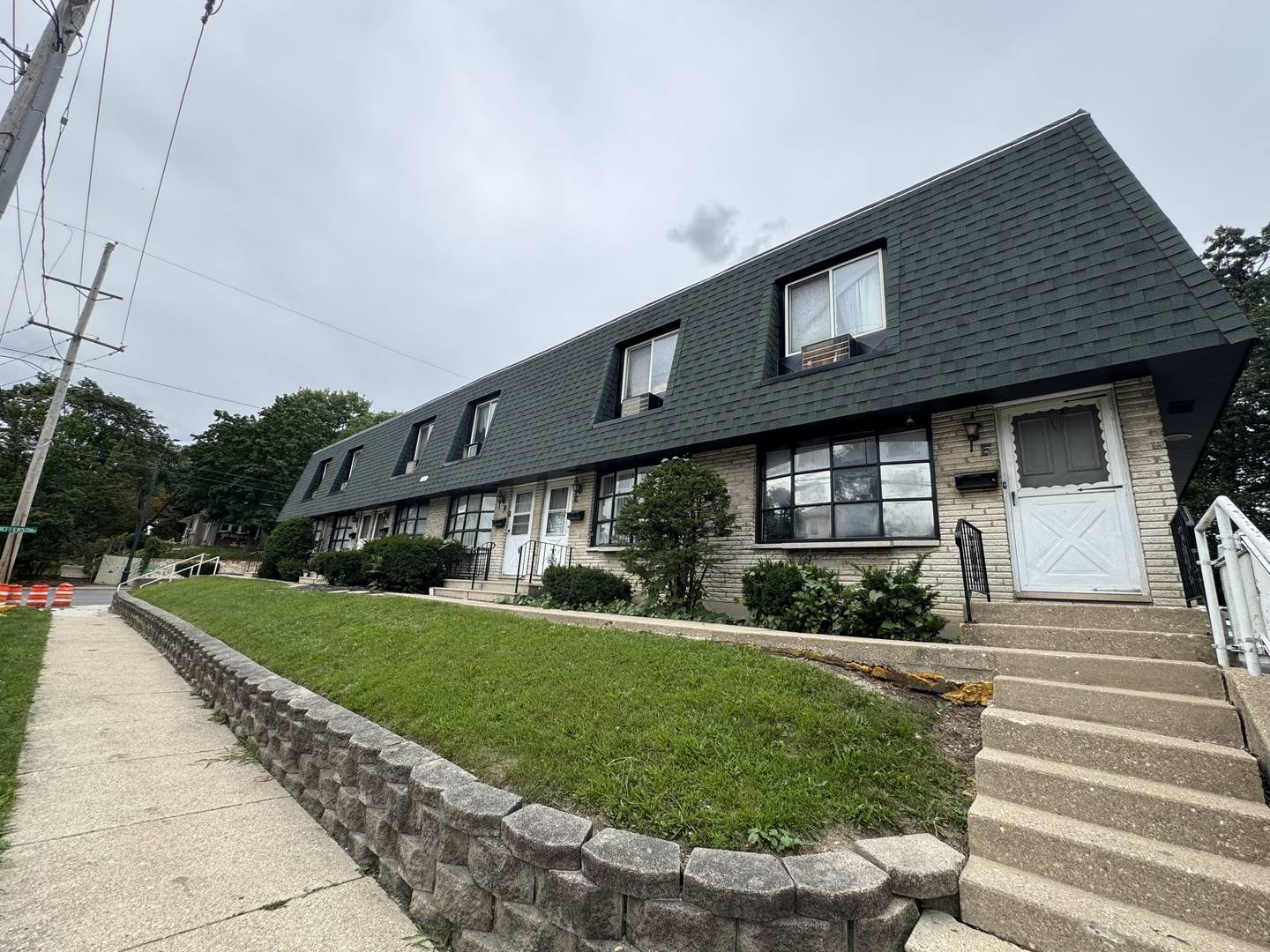 101 Nicholson ST, Joliet, IL 60435