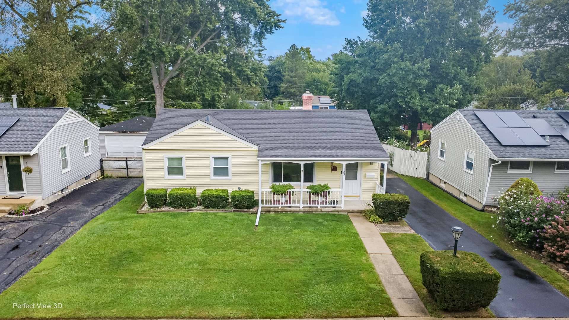 133 N Ridgemoor AVE, Mundelein, IL 60060