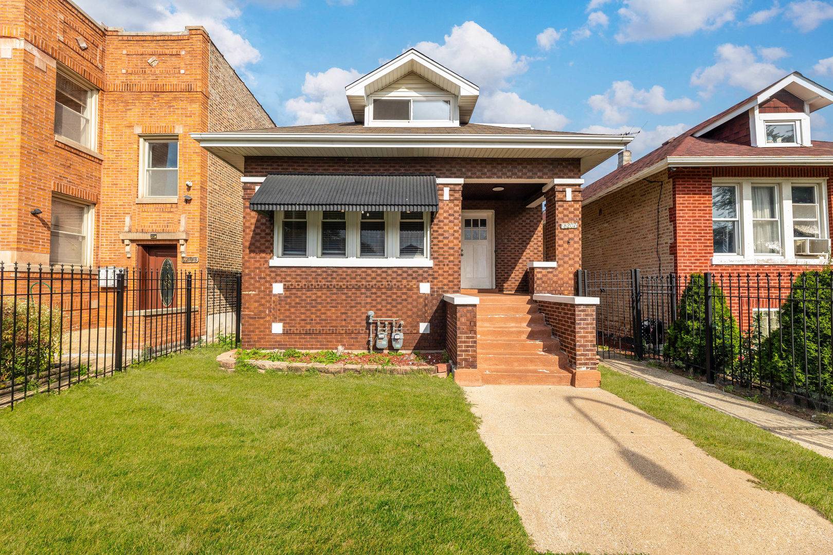 6207 S California AVE, Chicago, IL 60629