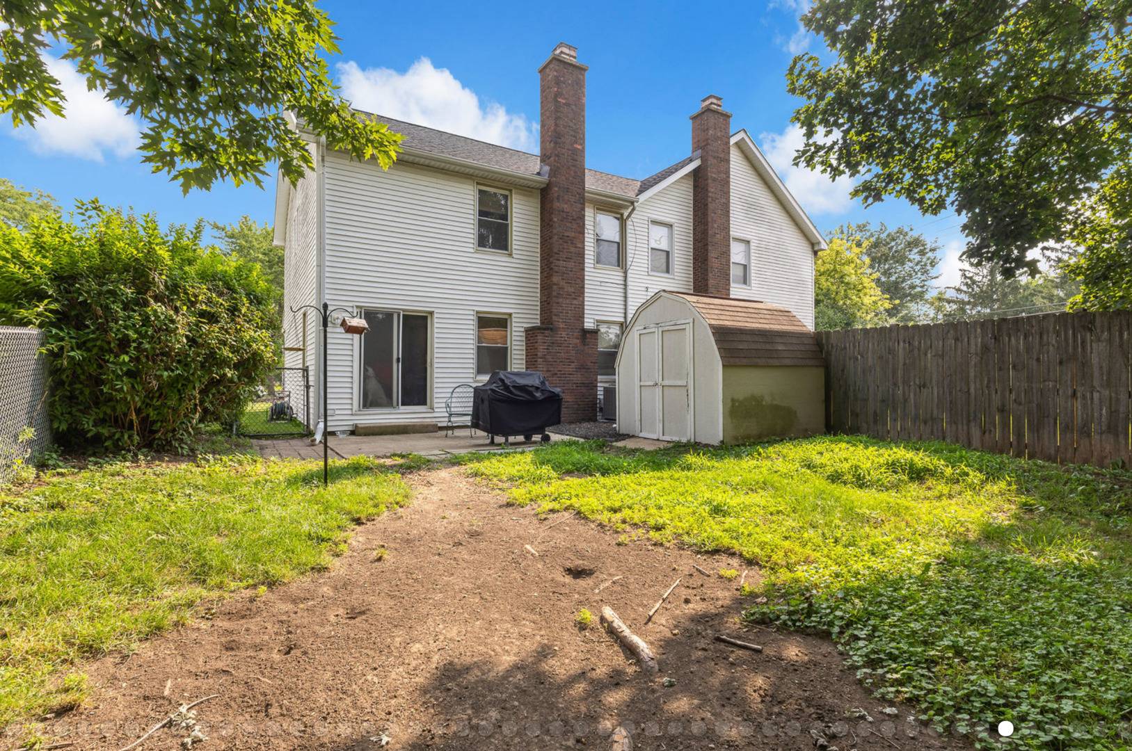 922 Autumn LN, Aurora, IL 60505