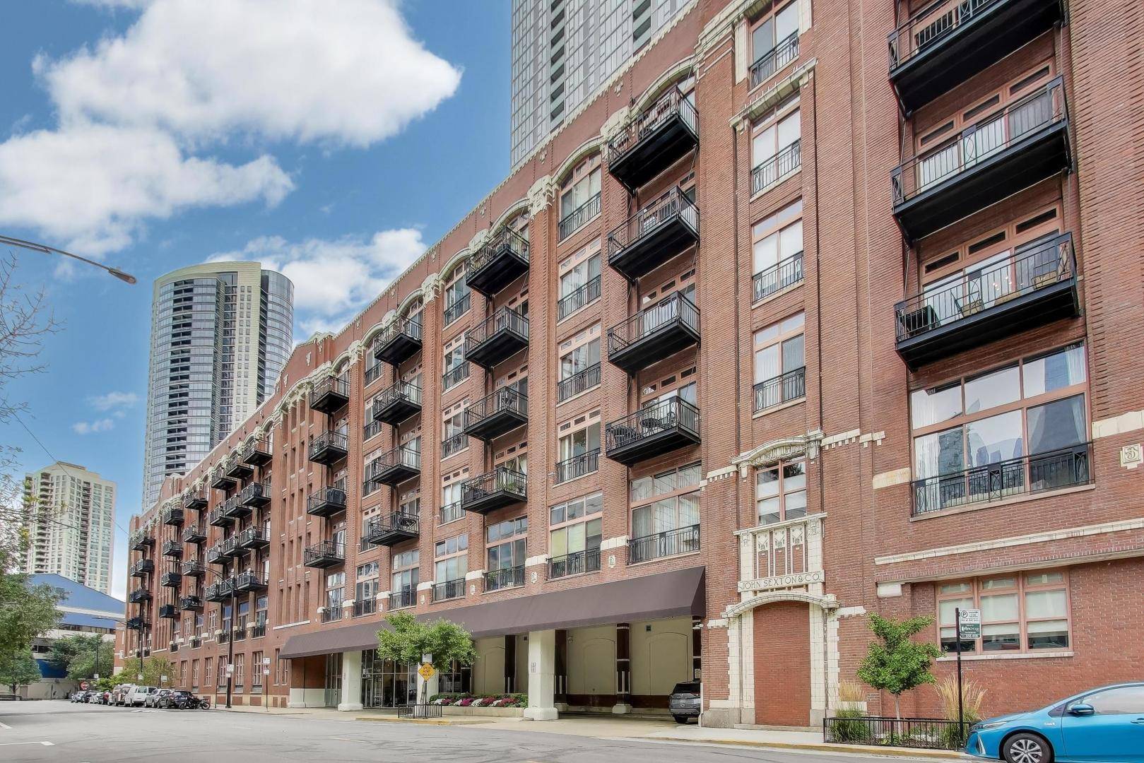 360 W Illinois ST #612, Chicago, IL 60654