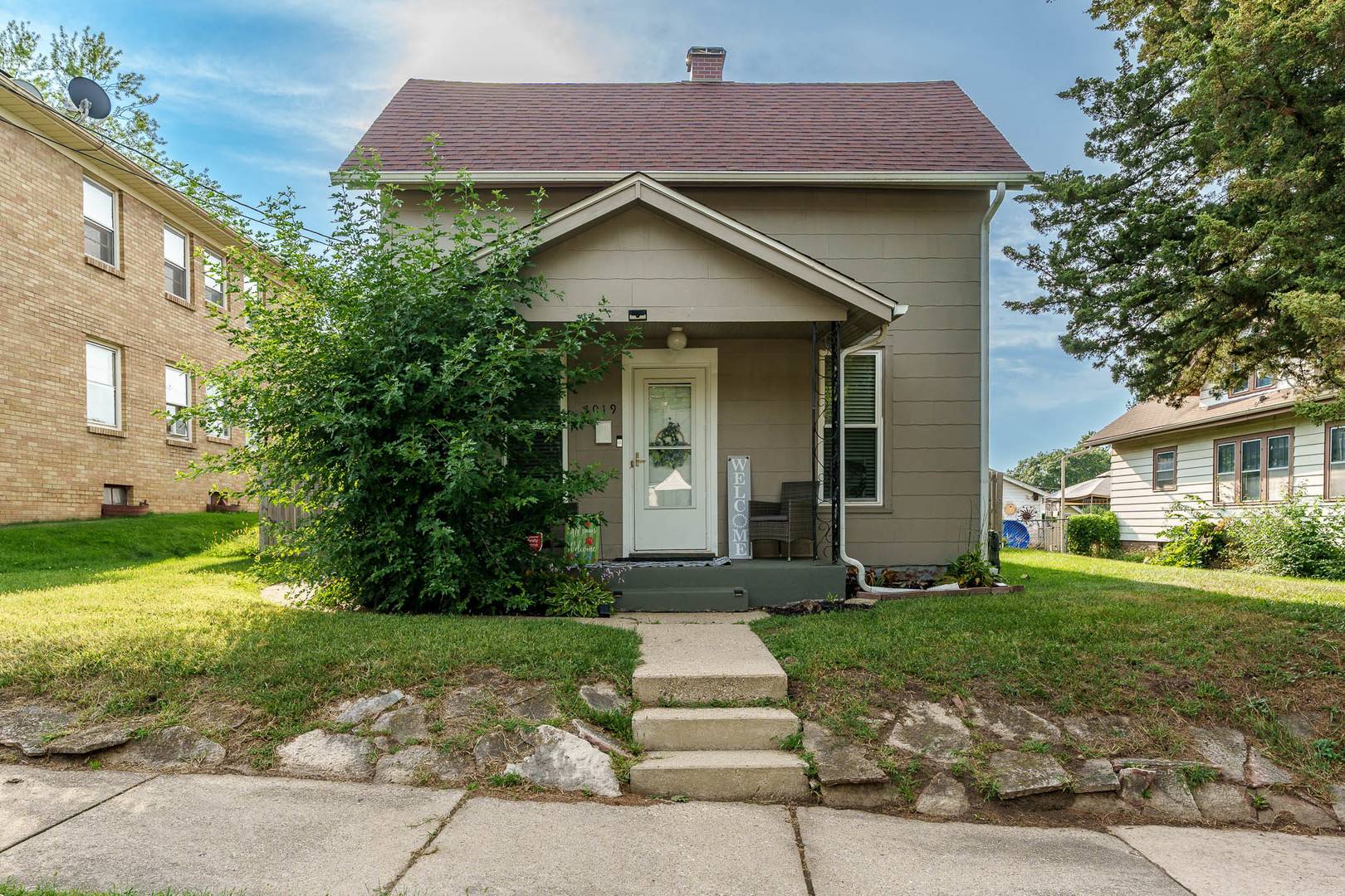 1019 17th ST, Rockford, IL 61104