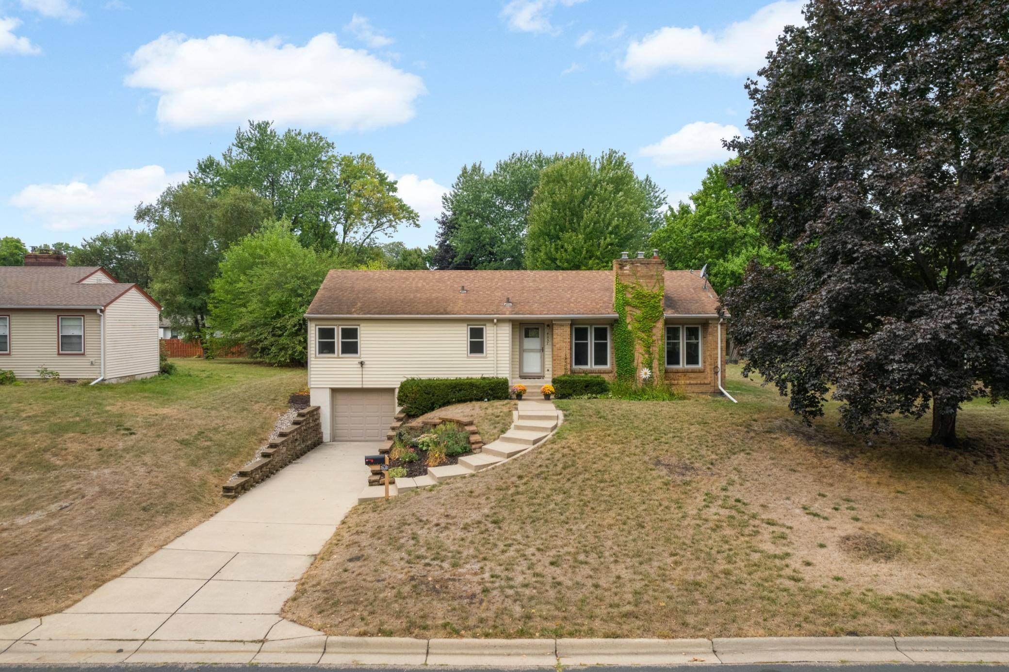 4057 Hampshire AVE N, Crystal, MN 55427