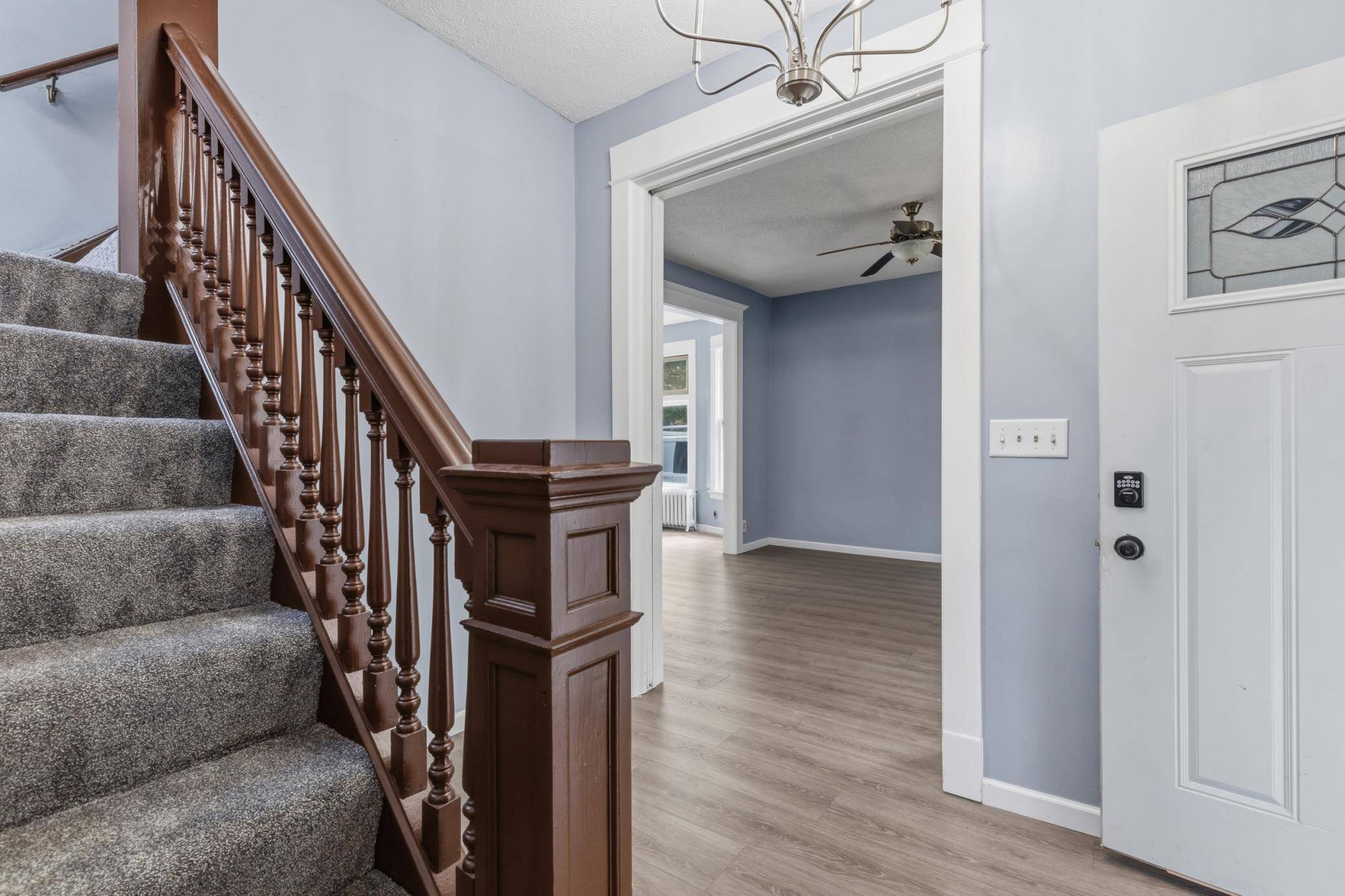 1184 Jessie ST, Saint Paul, MN 55130