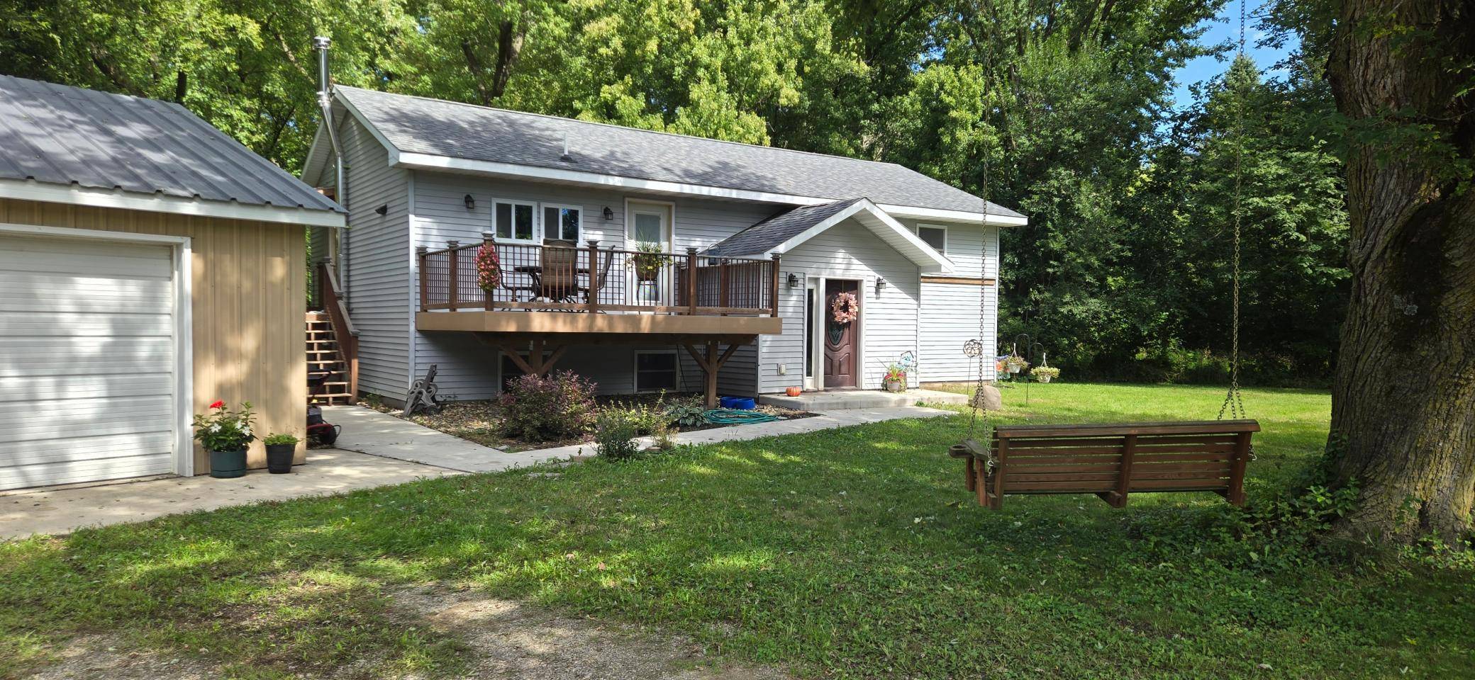 27685 570th AVE, Austin, MN 55912