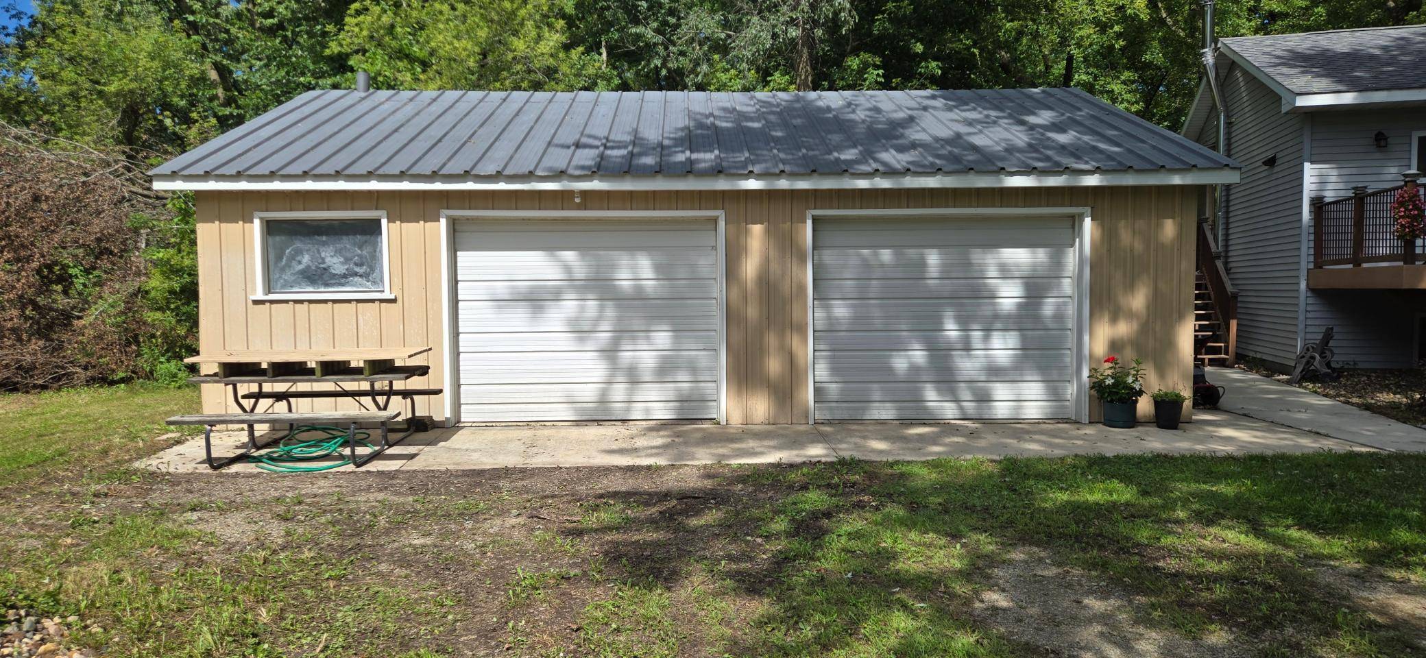 27685 570th AVE, Austin, MN 55912