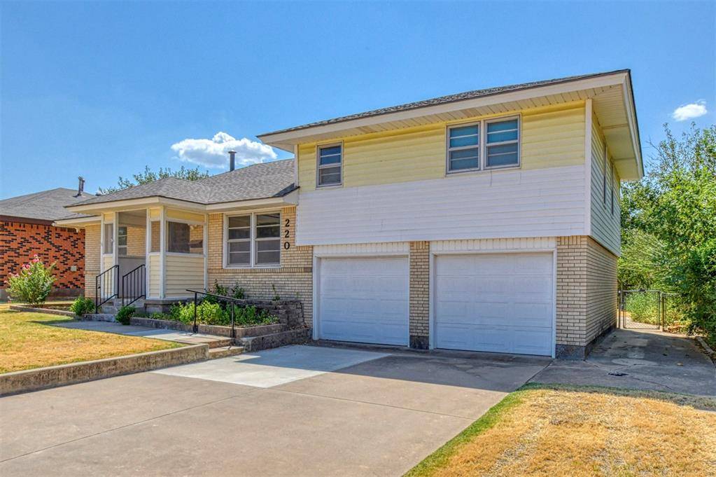 220 W Glenhaven DR, Midwest City, OK 73110