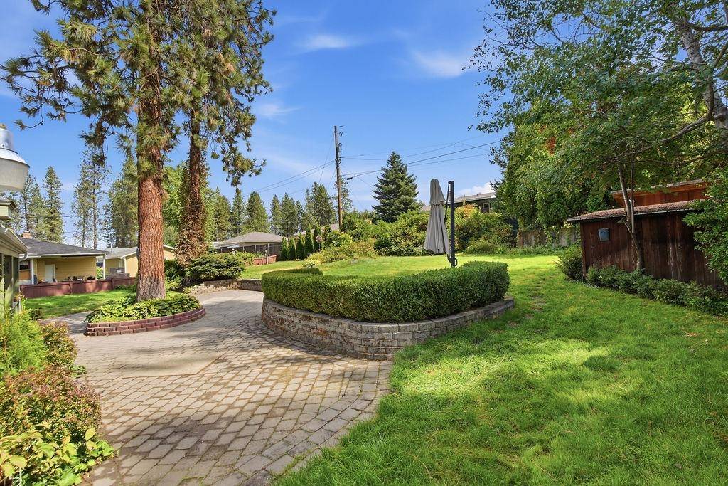 7402 N Country Homes Blvd, Spokane, WA 99208