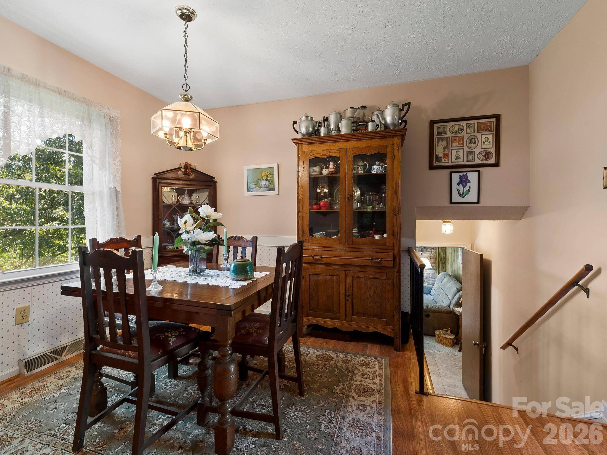 86 Debra LN, Asheville, NC 28806