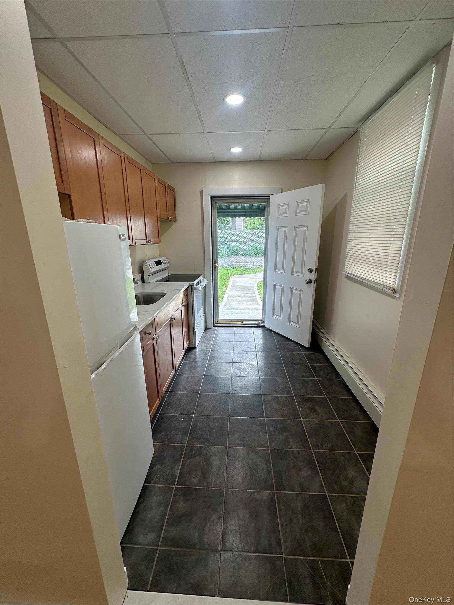 165 Larkfield RD #5, East Northport, NY 11731