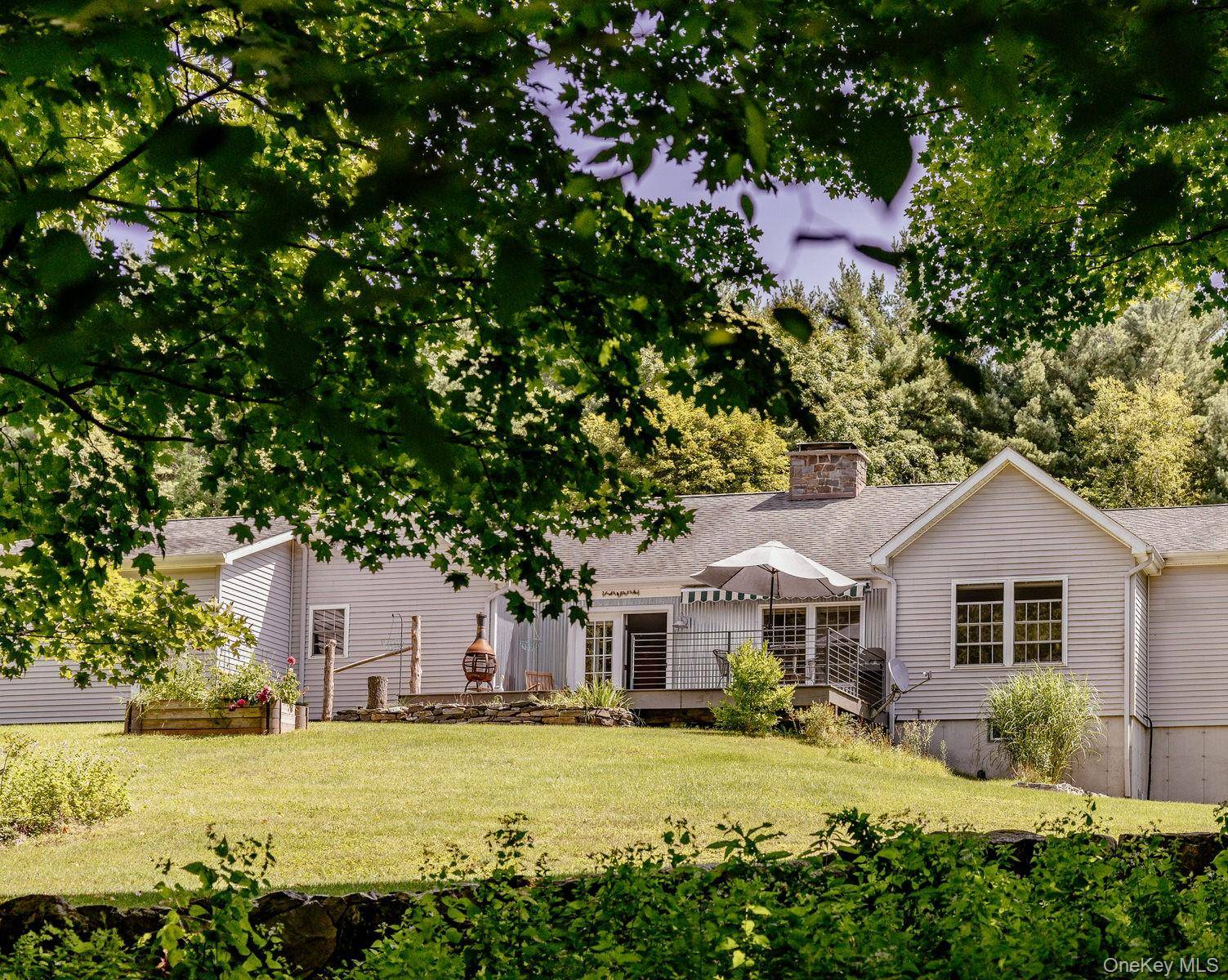 310 Pine Ridge LN, Hillsdale, NY 12529