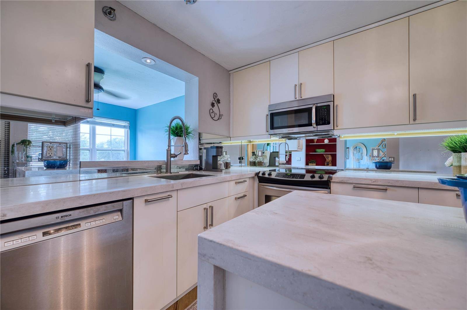 4480 FAIRWAYS BLVD #206, Bradenton, FL 34209