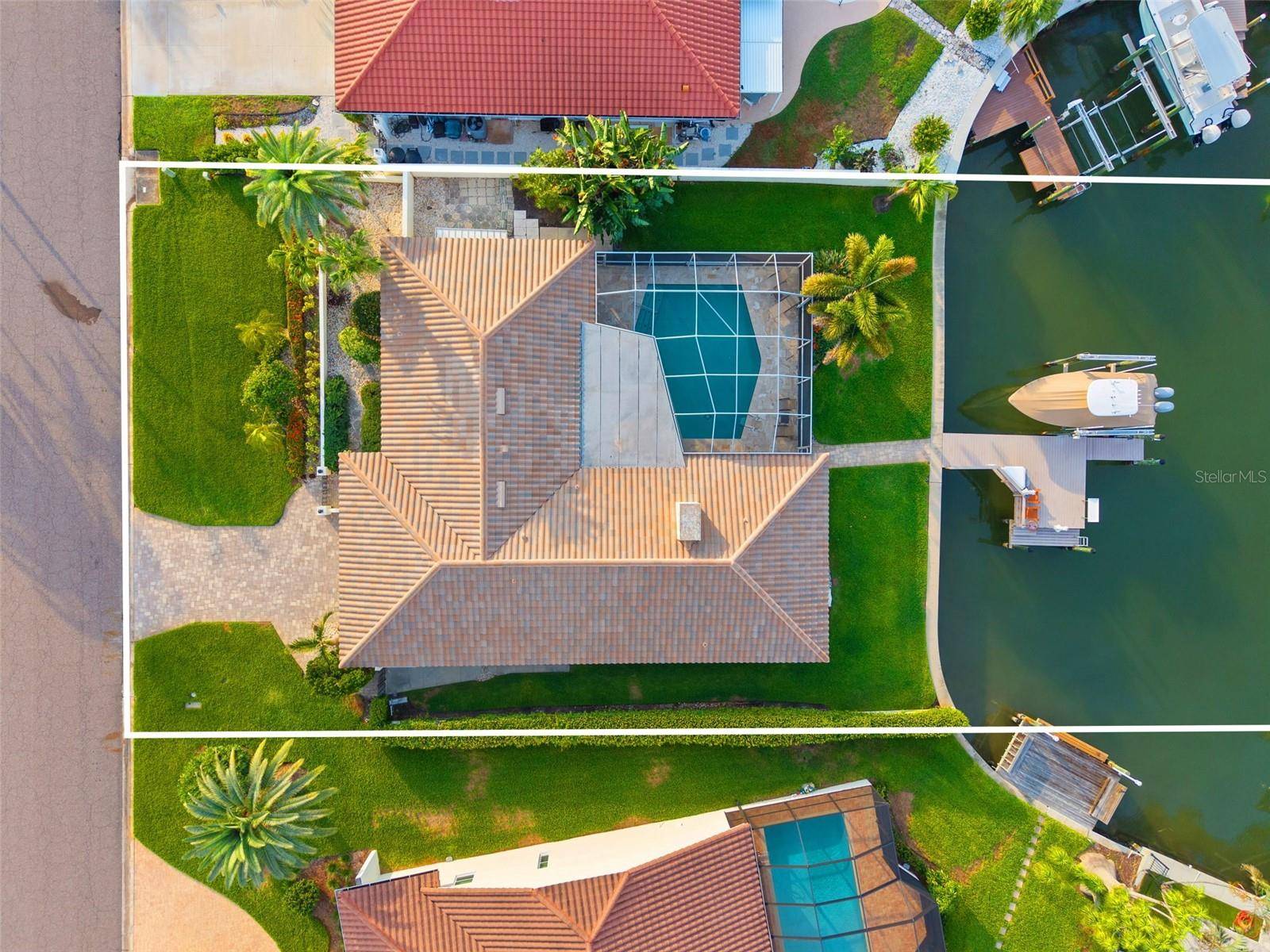 5860 LEELAND ST S, St Petersburg, FL 33715