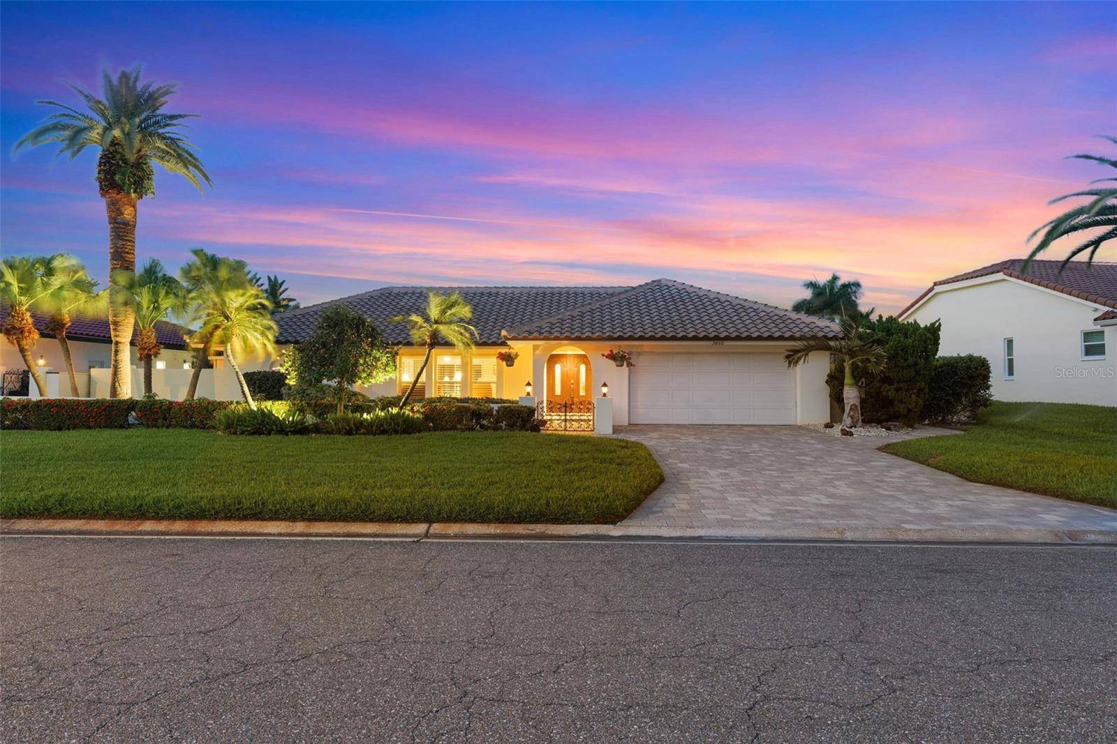 5860 LEELAND ST S, St Petersburg, FL 33715