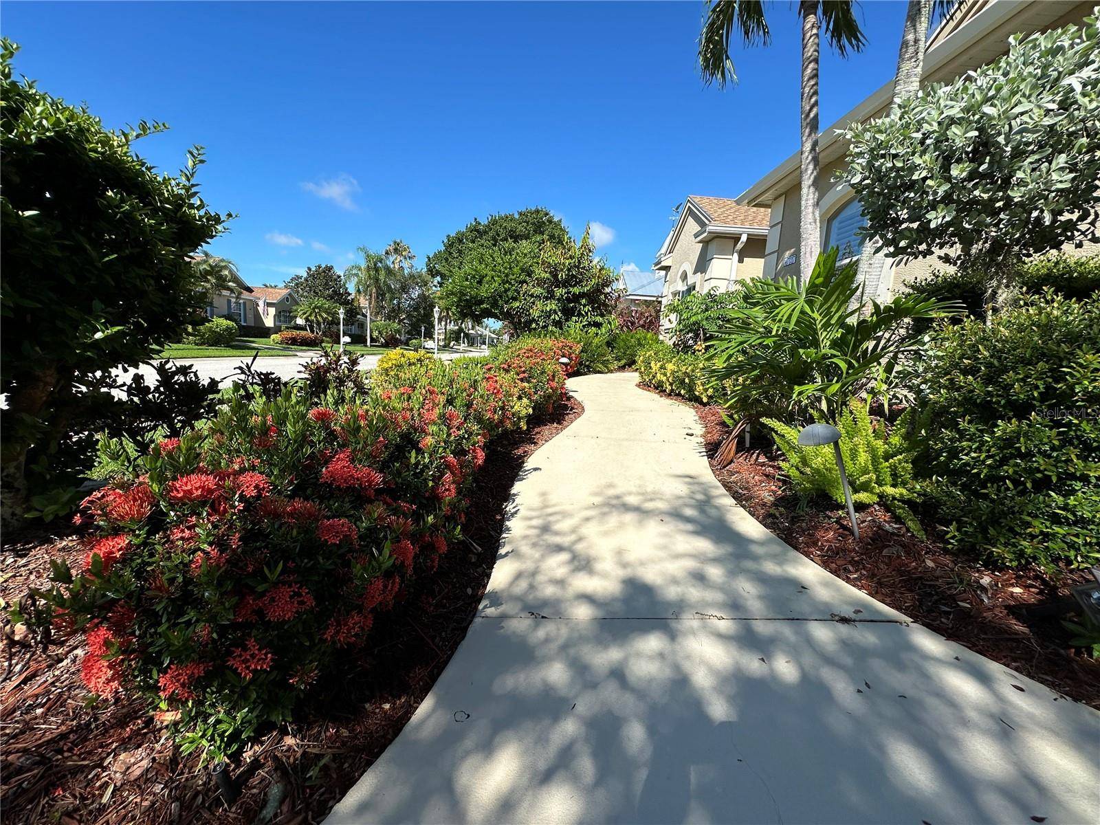 4727 SPINNAKER DR, Bradenton, FL 34208
