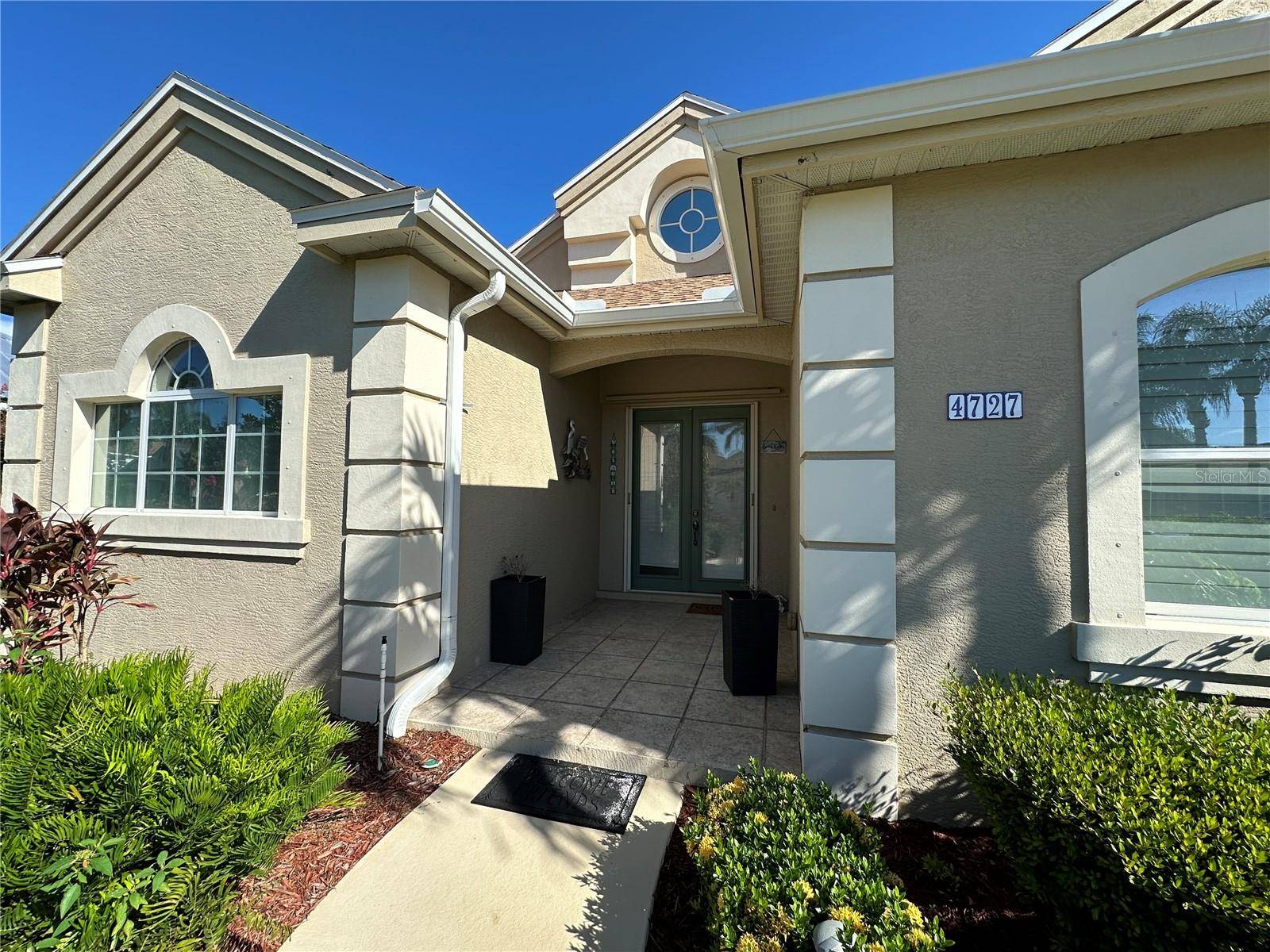 4727 SPINNAKER DR, Bradenton, FL 34208