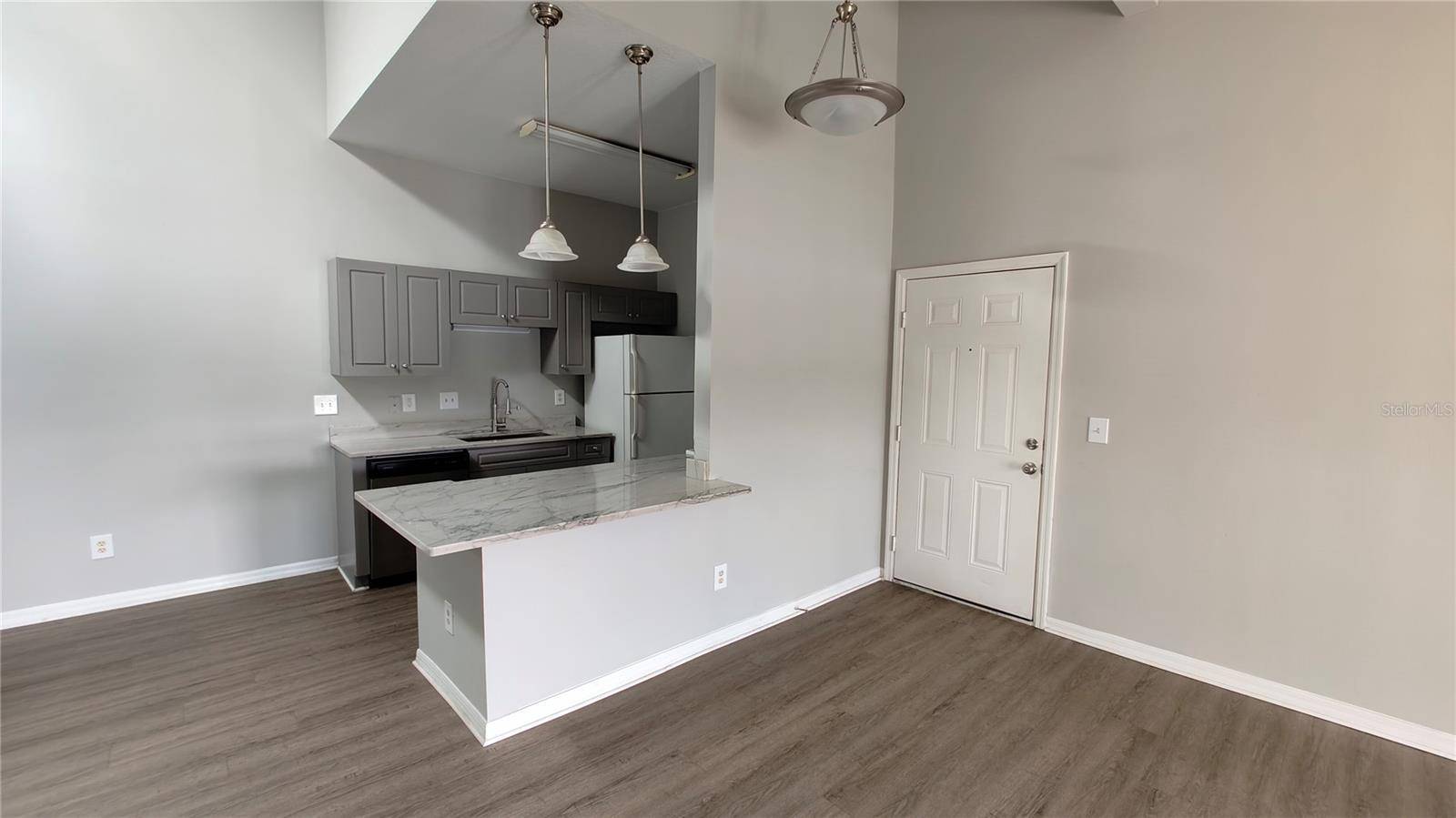 145 N PEARL LAKE CSWY #204, Altamonte Springs, FL 32714