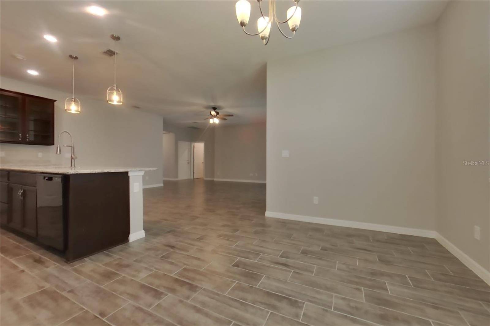 Address not disclosed, Grand Island, FL 32735