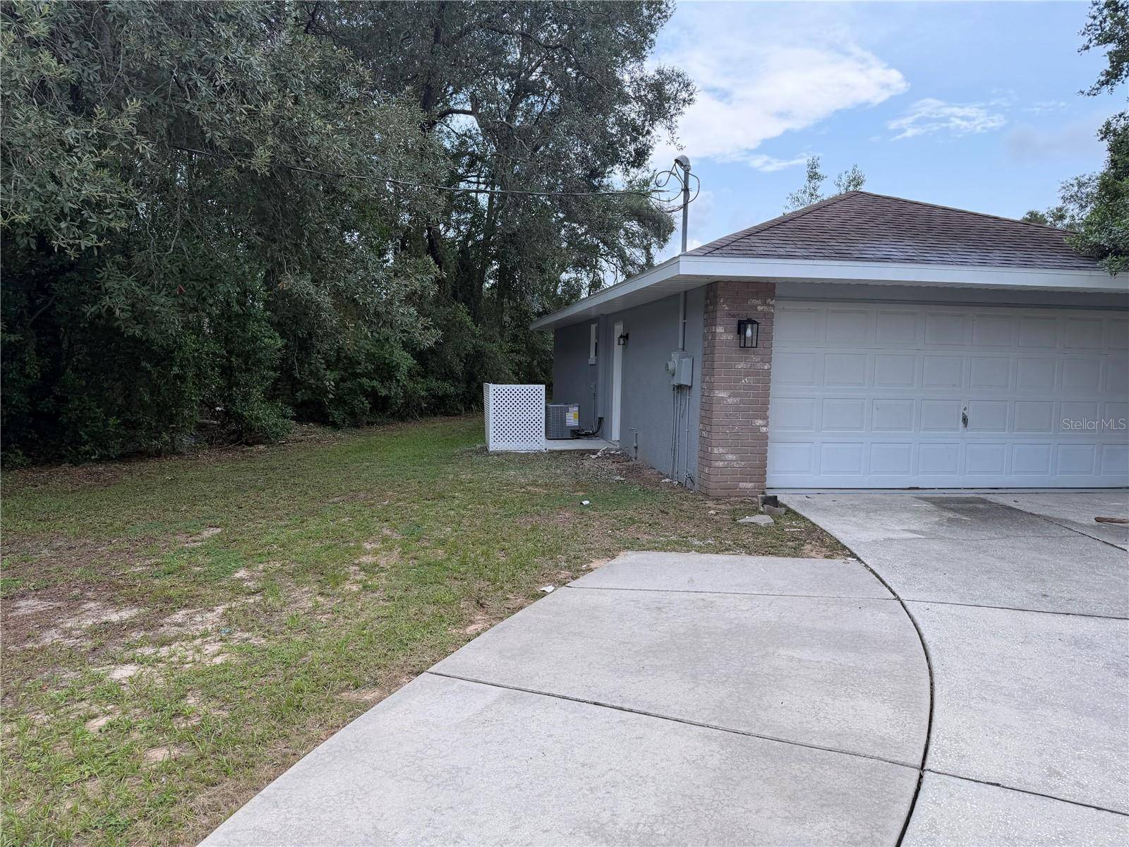 1213 W SORRENTO DR, Citrus Springs, FL 34434