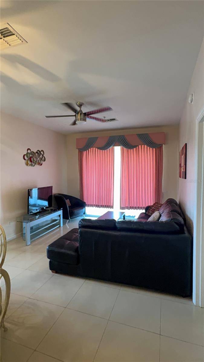 8102 PRINCESS PALM LN #303, Kissimmee, FL 34747