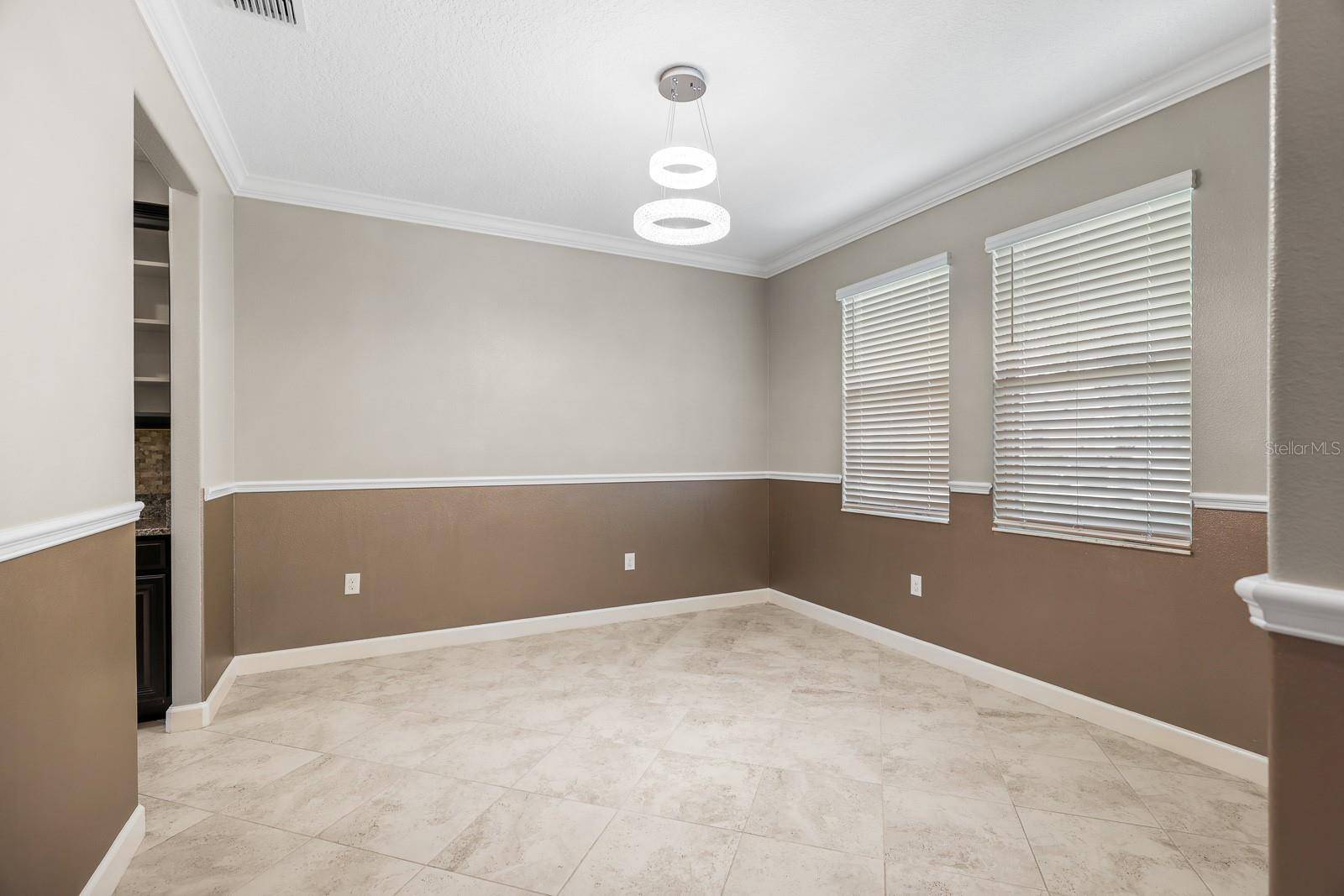 9650 IVORY DR, Ruskin, FL 33573