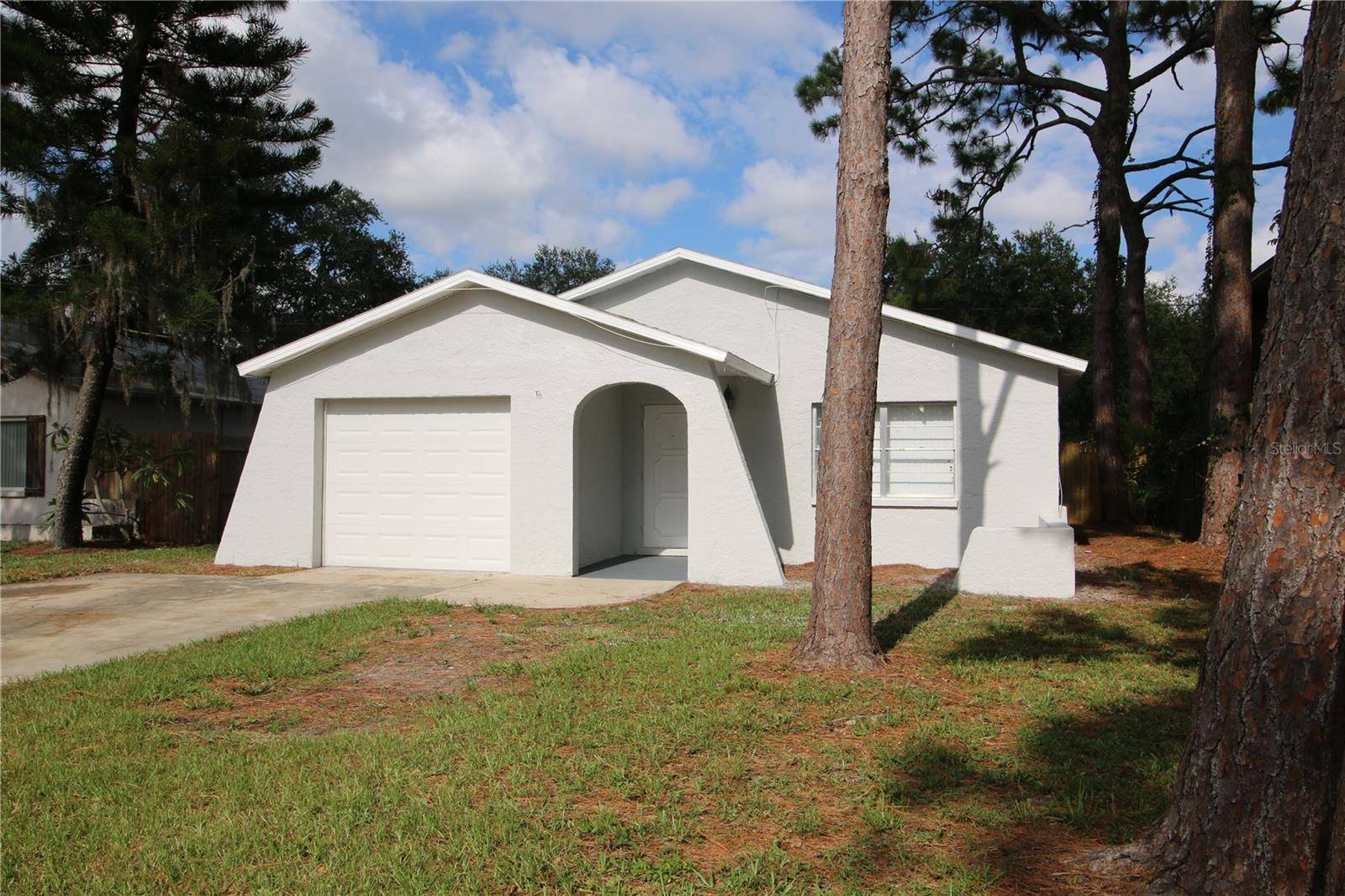 6633 68TH ST N, Pinellas Park, FL 33781