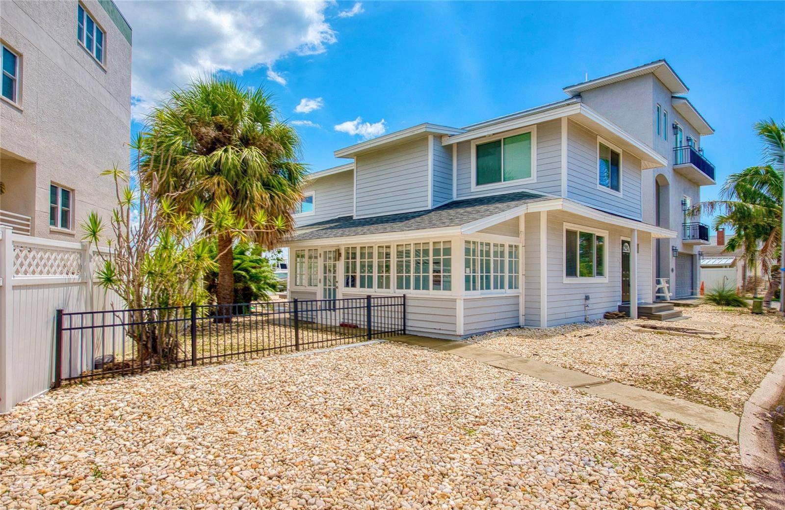 300 BAY PLZ, Treasure Island, FL 33706