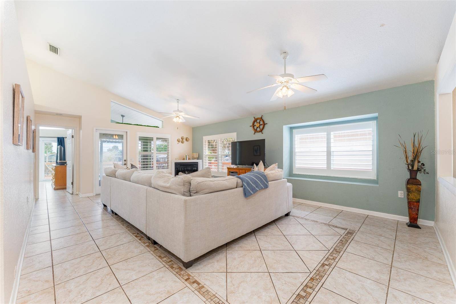 835 SYMPHONY ISLES BLVD, Apollo Beach, FL 33572