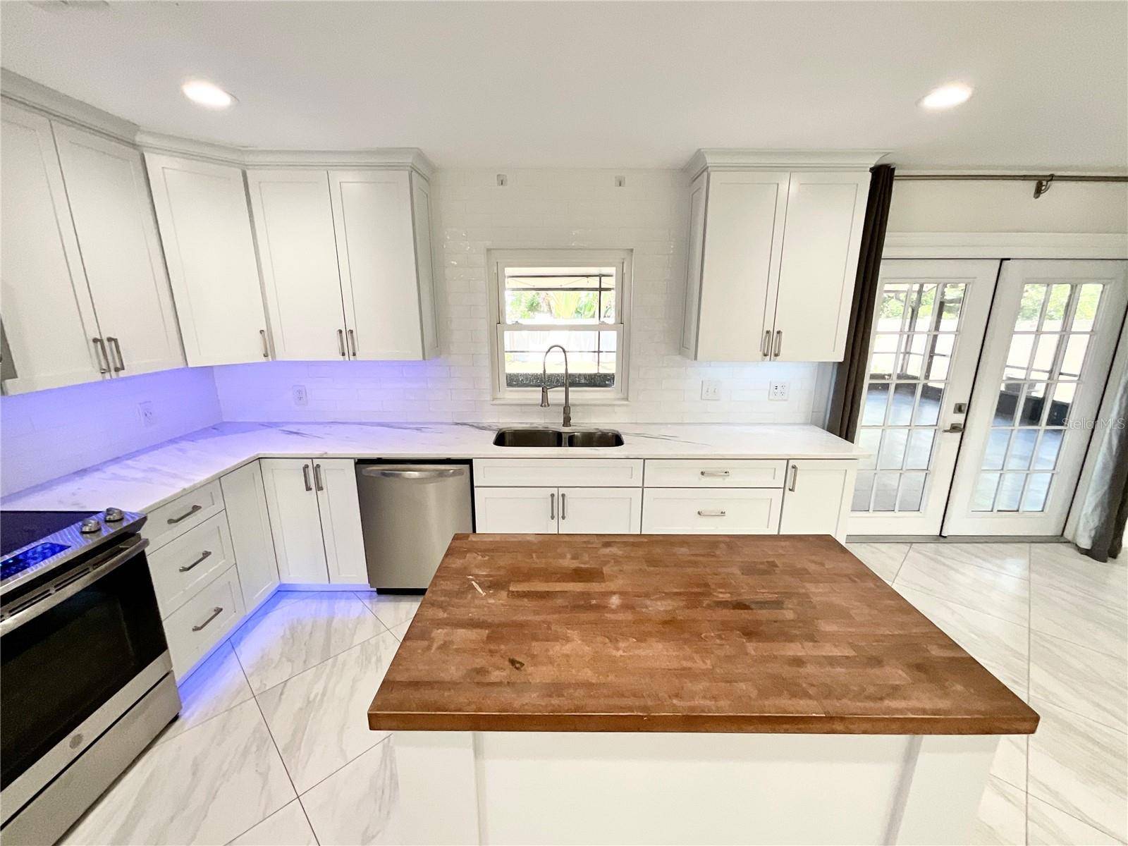 1545 INDIANA AVE, Palm Harbor, FL 34683