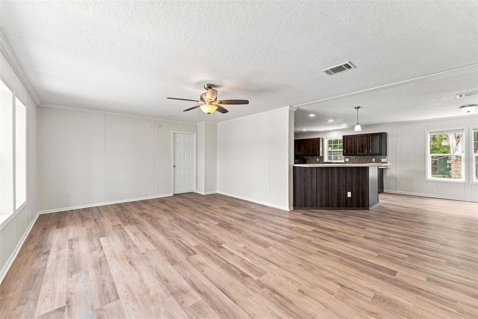 6453 MANGROVE DR, Wesley Chapel, FL 33544