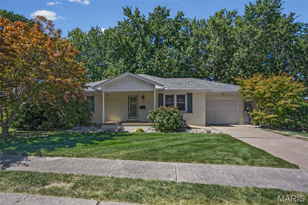 2009 Madison AVE, Edwardsville, IL 62025