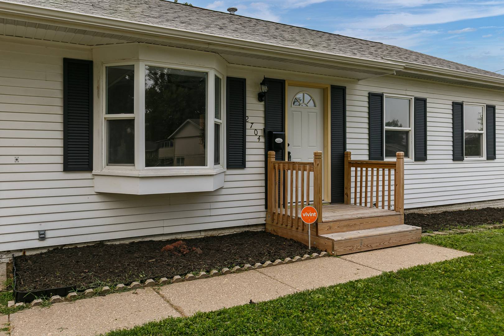 2704 Wood Dale AVE, Davenport, IA 52804