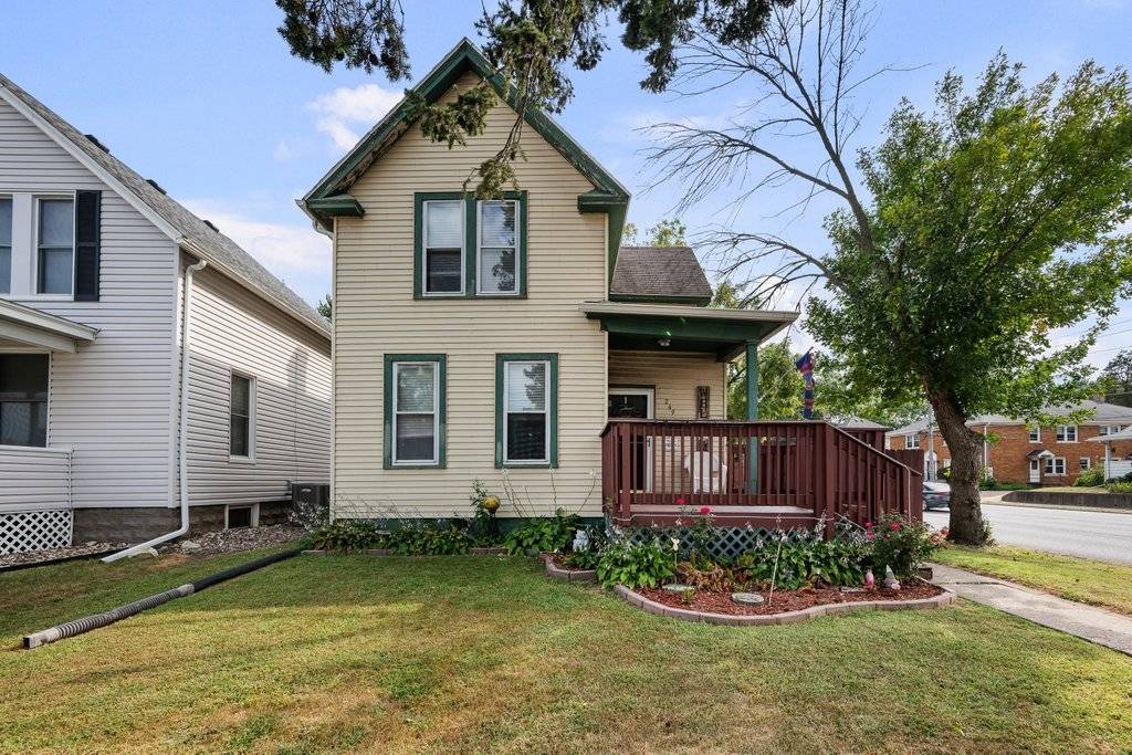 249 W 30th ST, Davenport, IA 52803