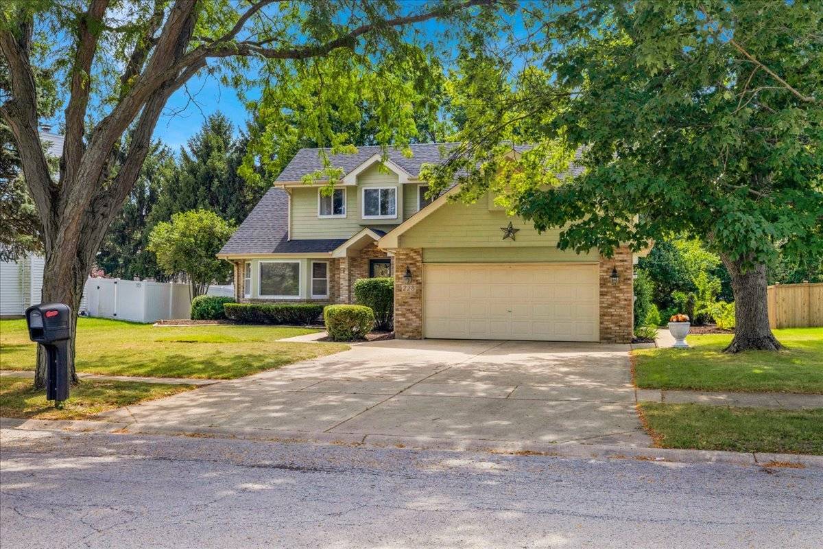 228 Whitetail XING, Oswego, IL 60543