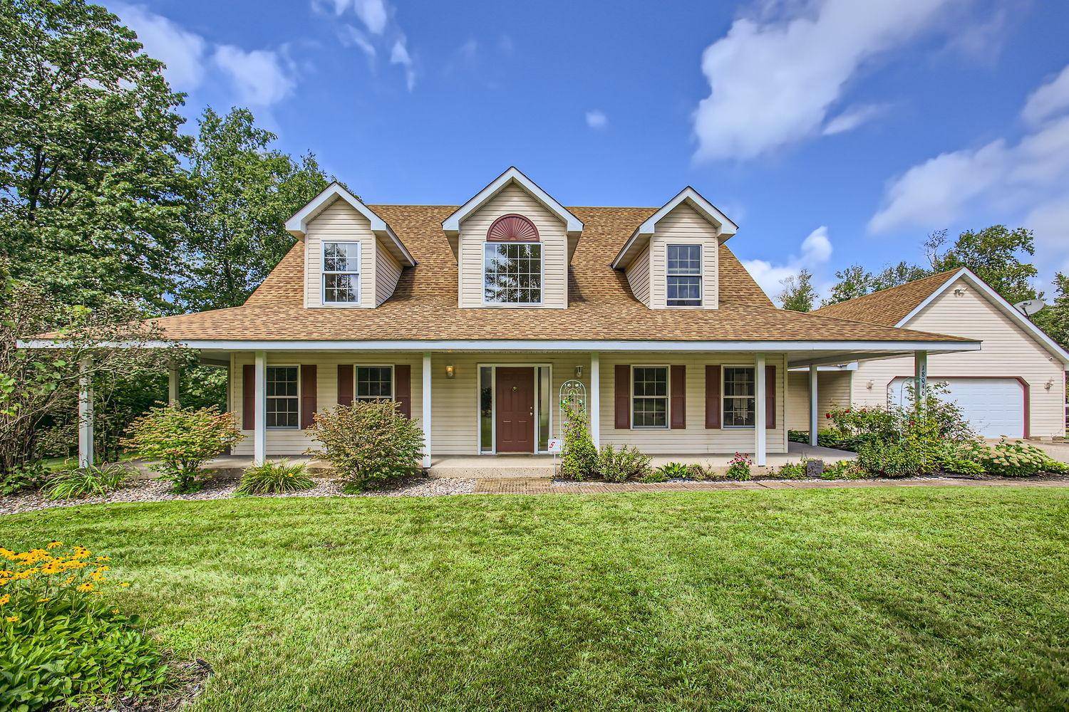 18046 Zodiac ST NE, Forest Lake, MN 55025