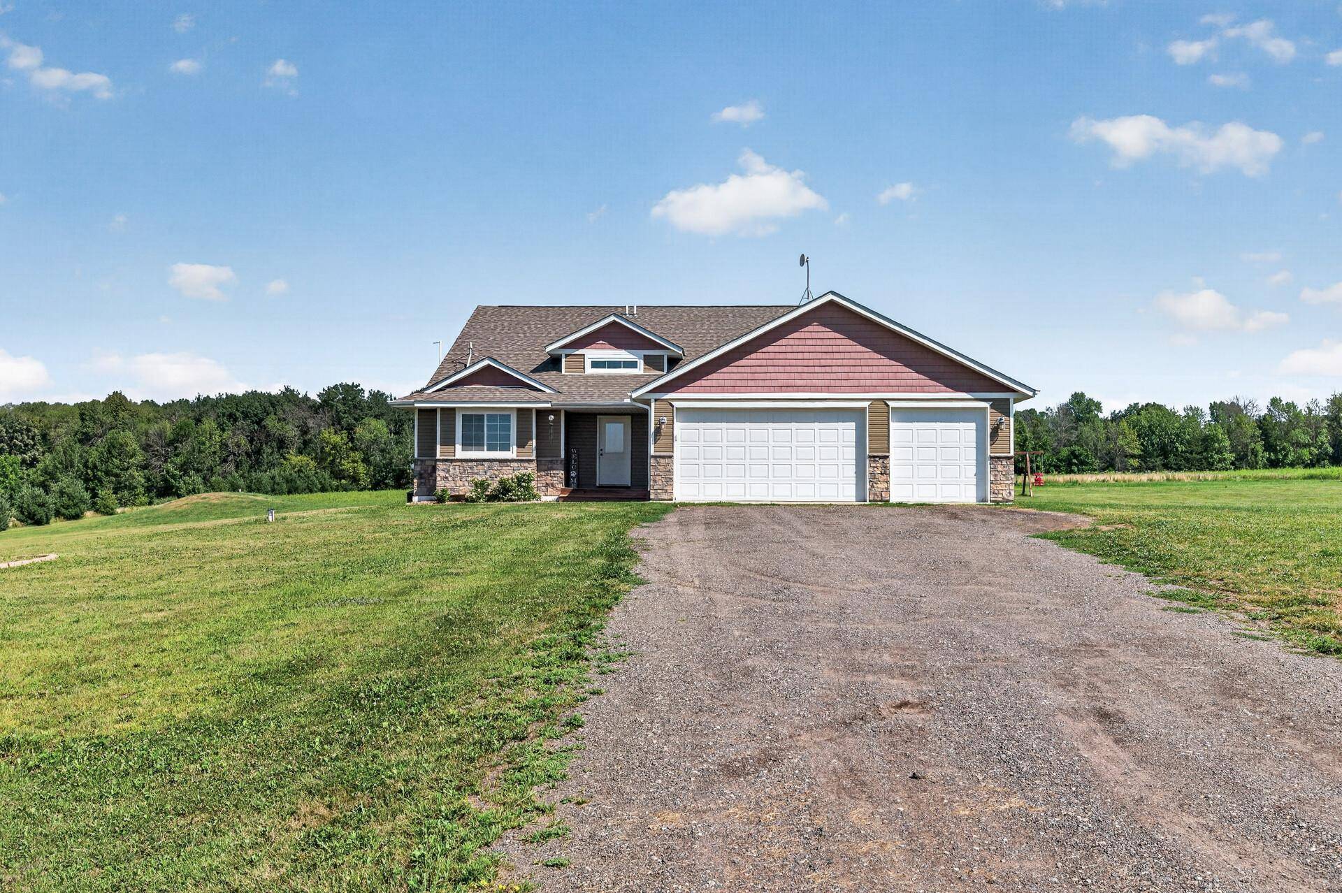 21050 336th ST, Taylors Falls, MN 55084
