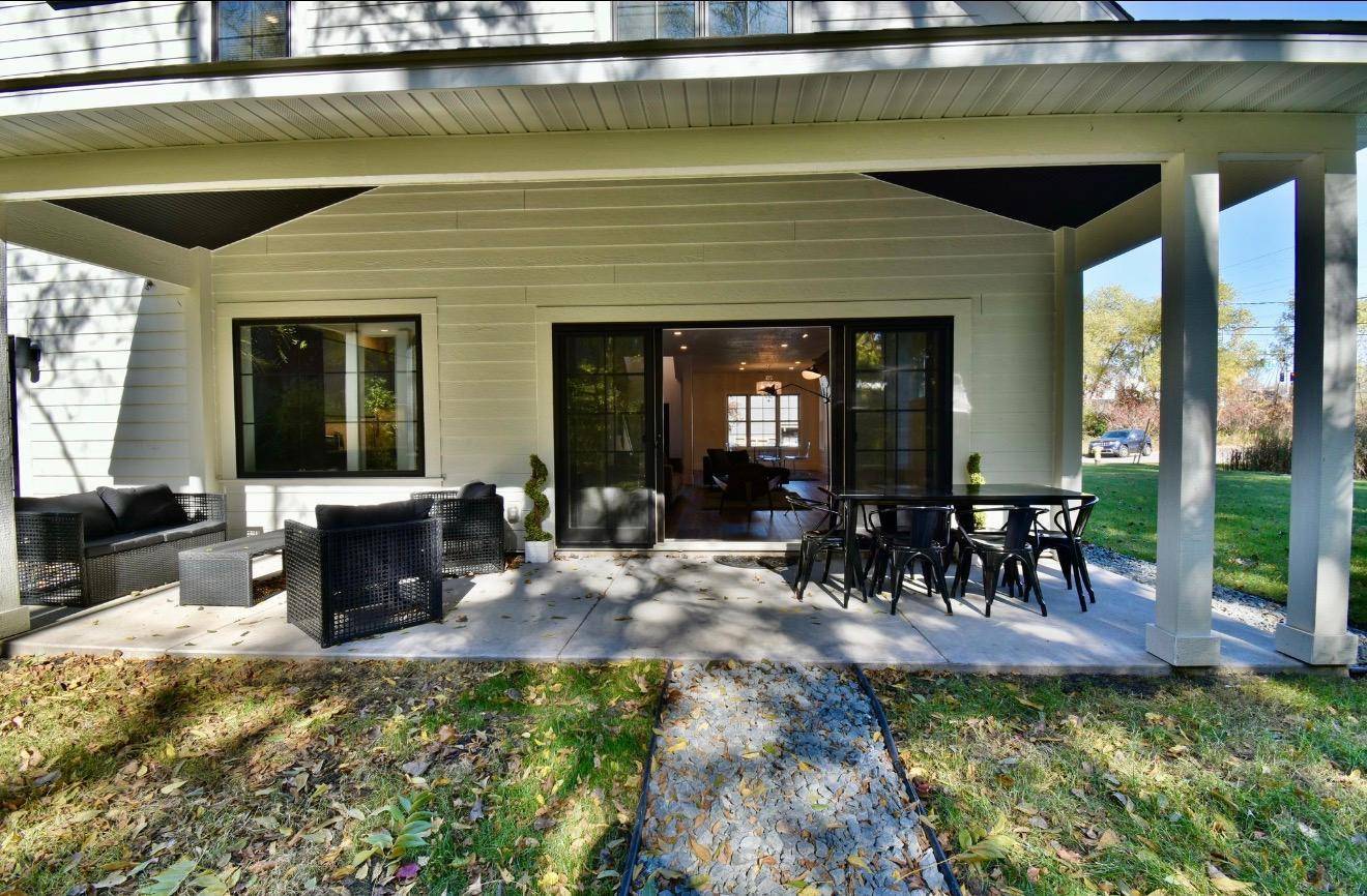 1022 Gardner ST E, Wayzata, MN 55391